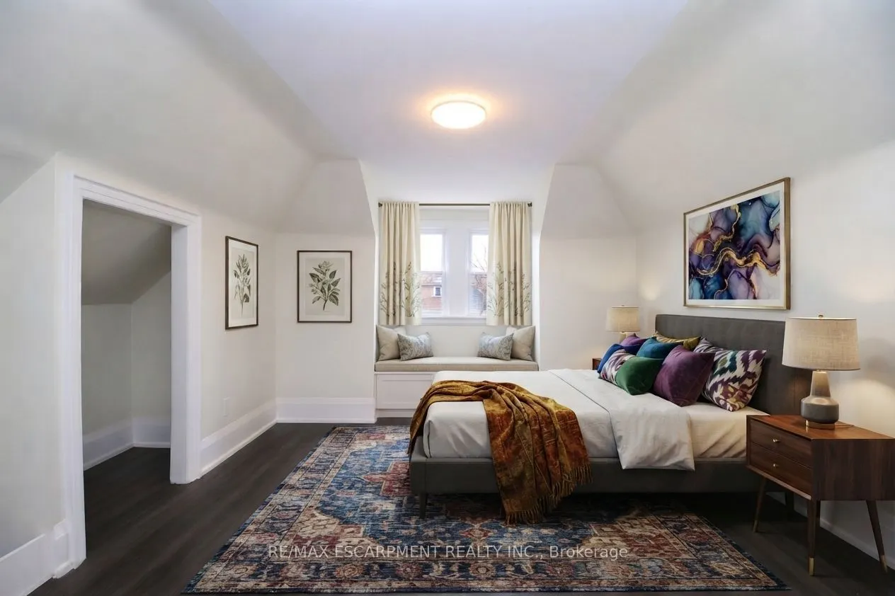 70 Spadina Avenue #2