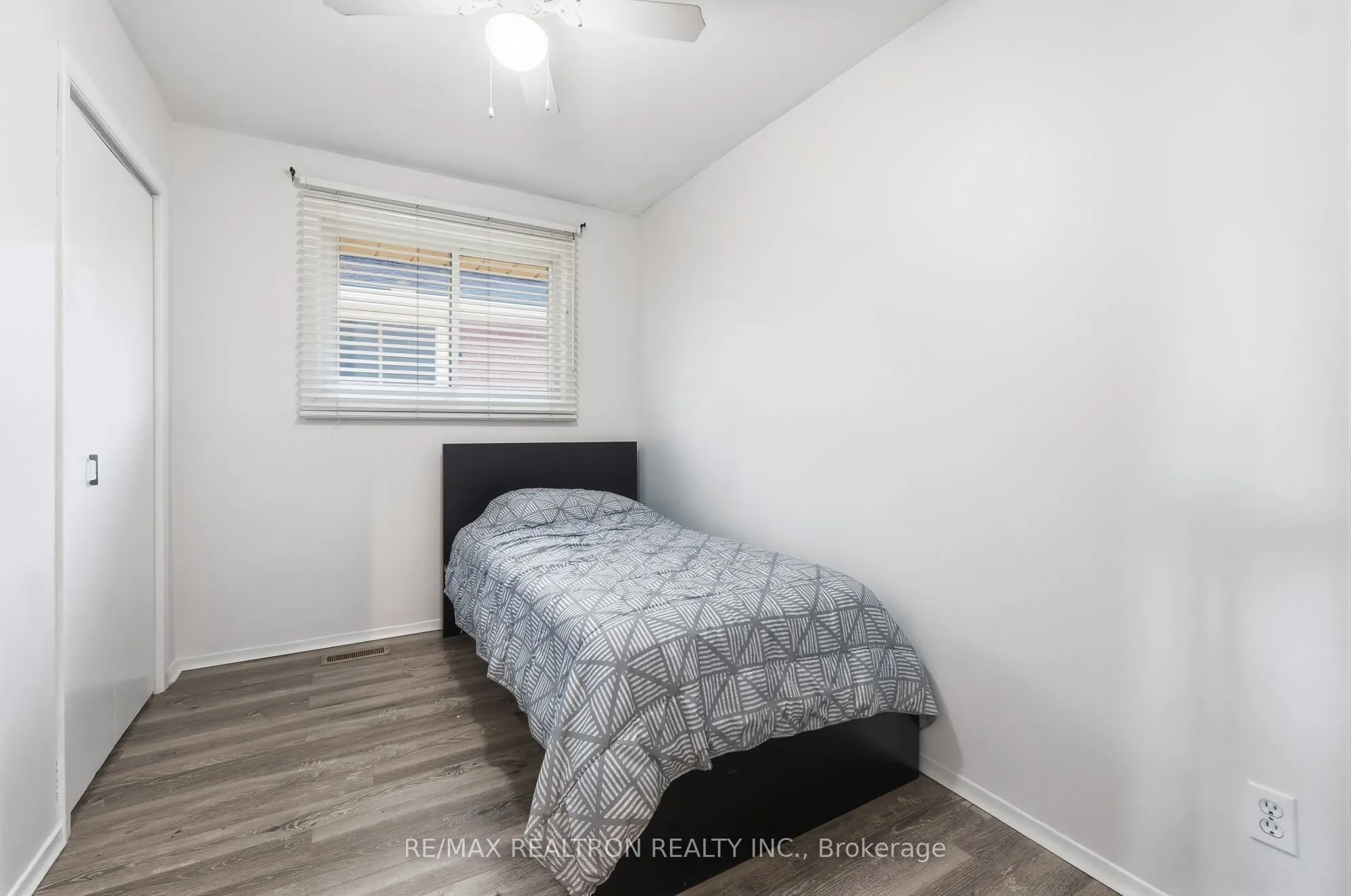 65 Mcilwraith Crescent