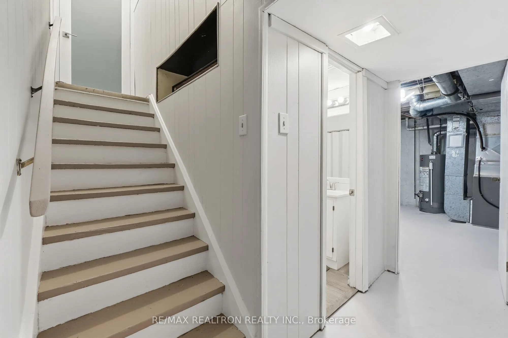 65 Mcilwraith Crescent