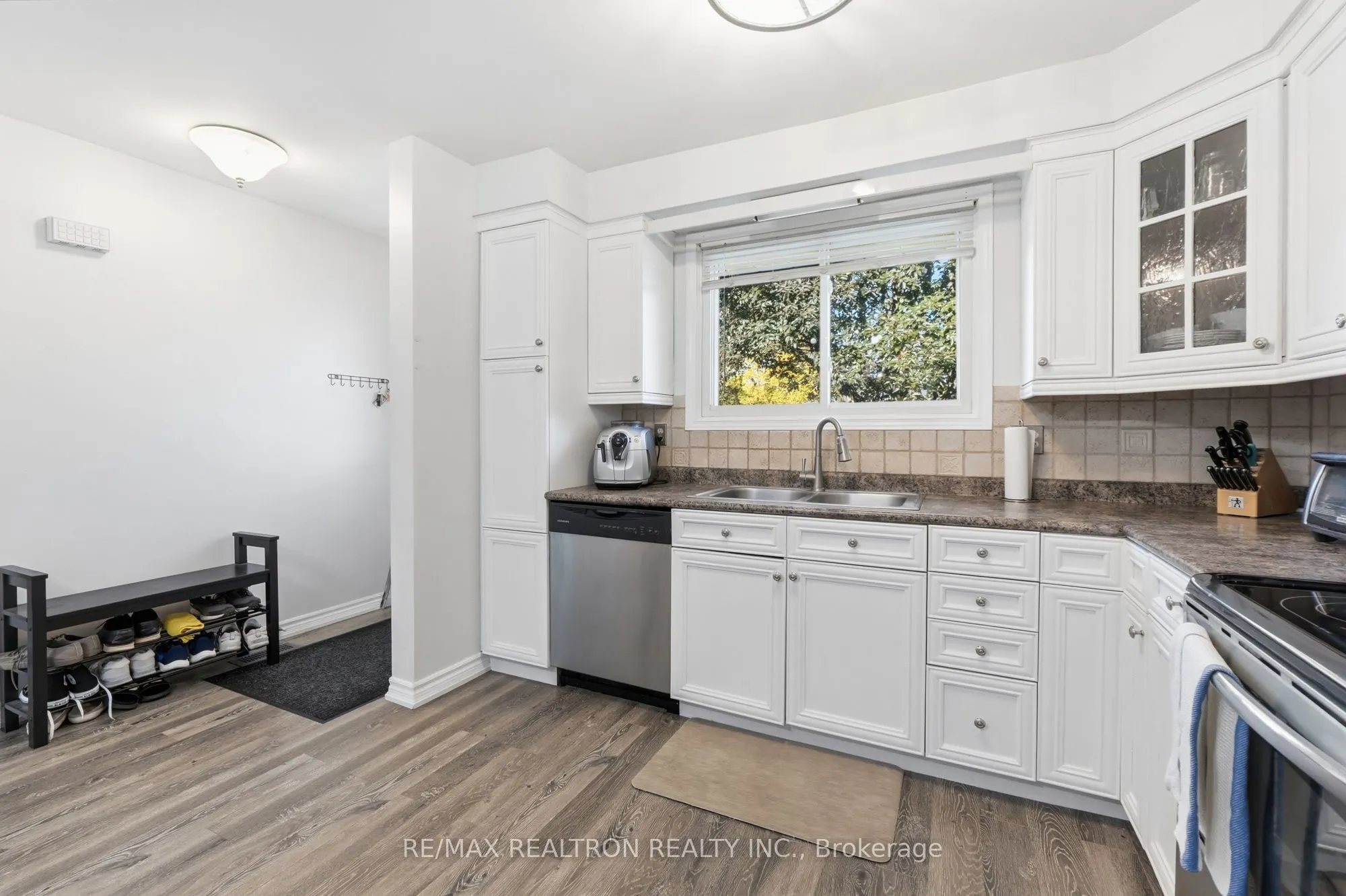 65 Mcilwraith Crescent