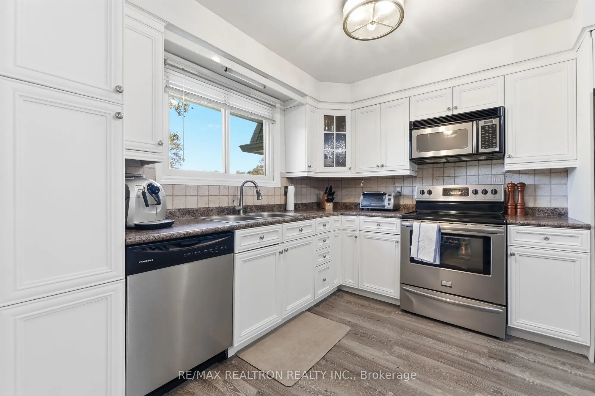 65 Mcilwraith Crescent
