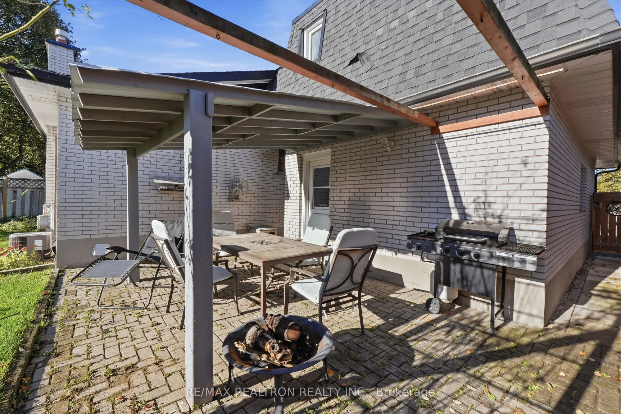 65 Mcilwraith Crescent
