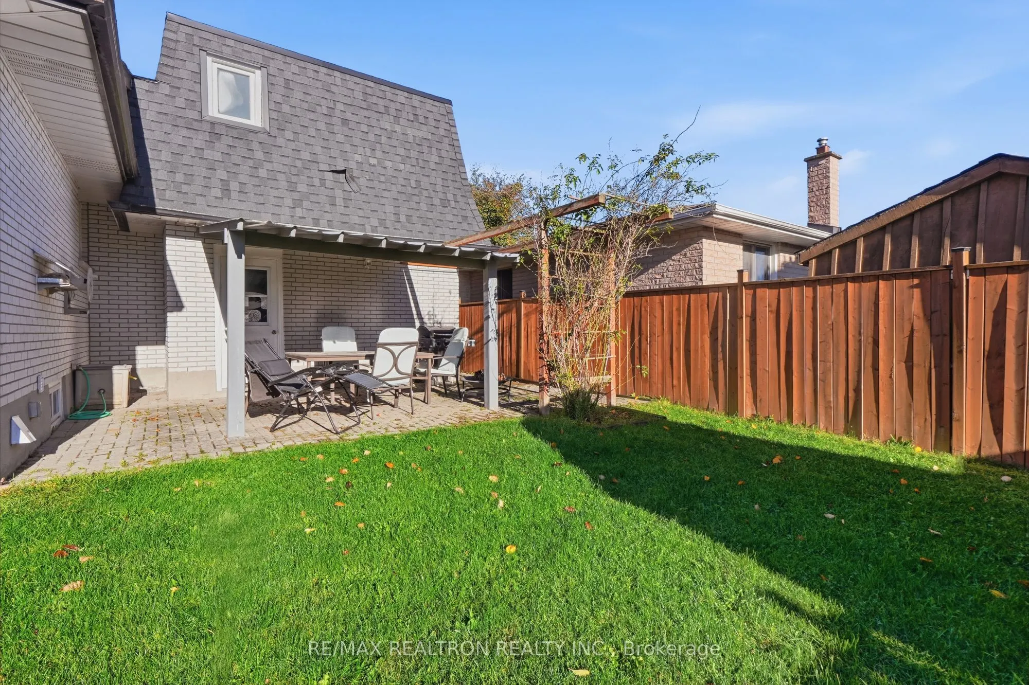 65 Mcilwraith Crescent