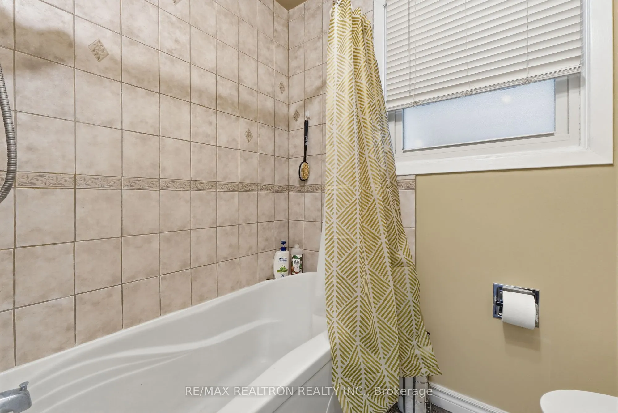 65 Mcilwraith Crescent