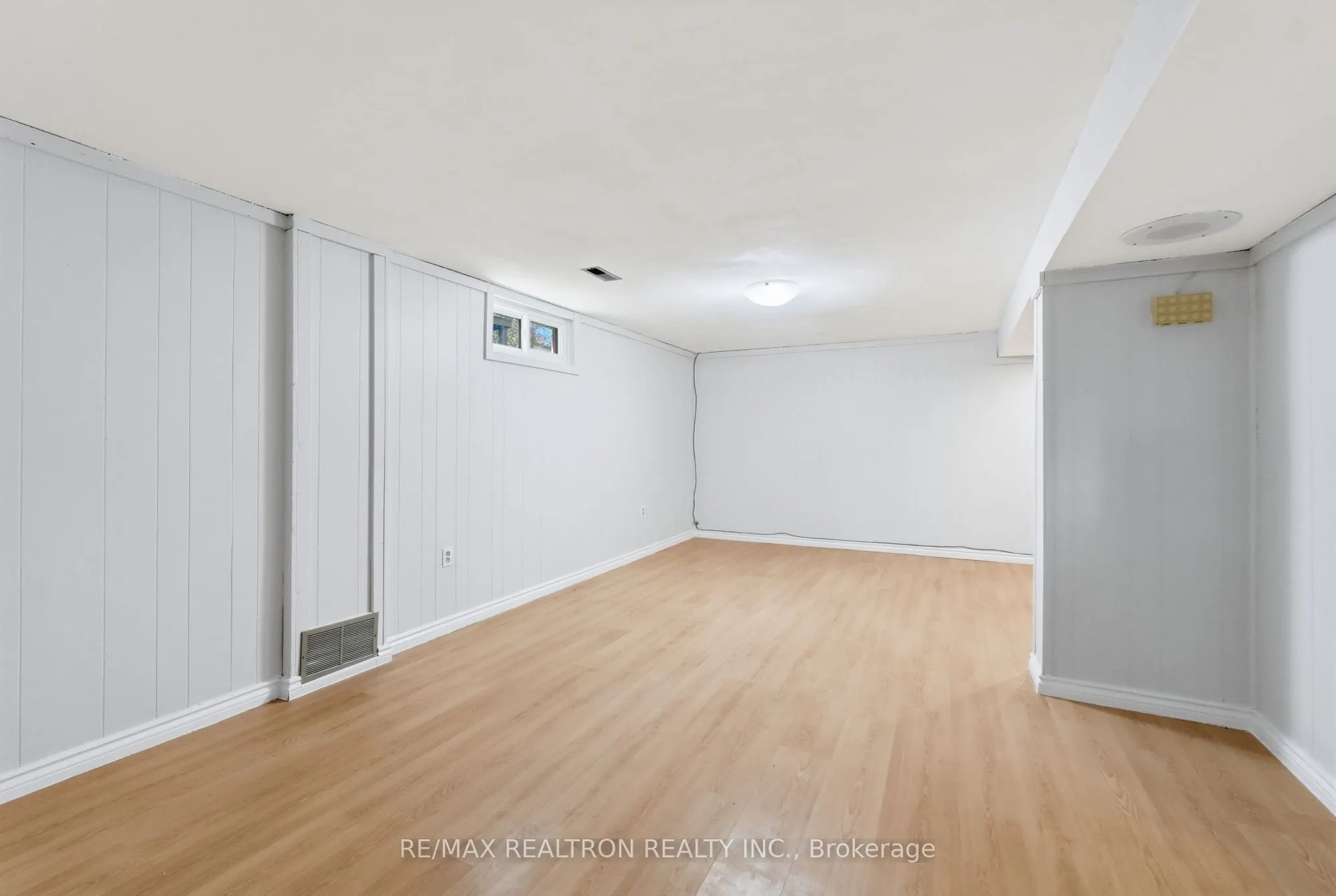 65 Mcilwraith Crescent
