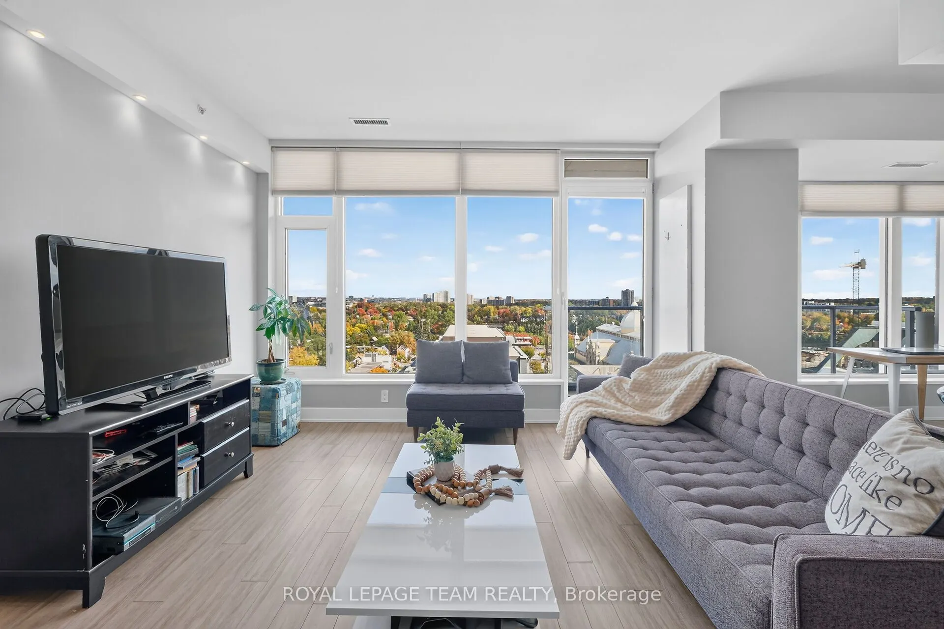 118 Holmwood Avenue #1102