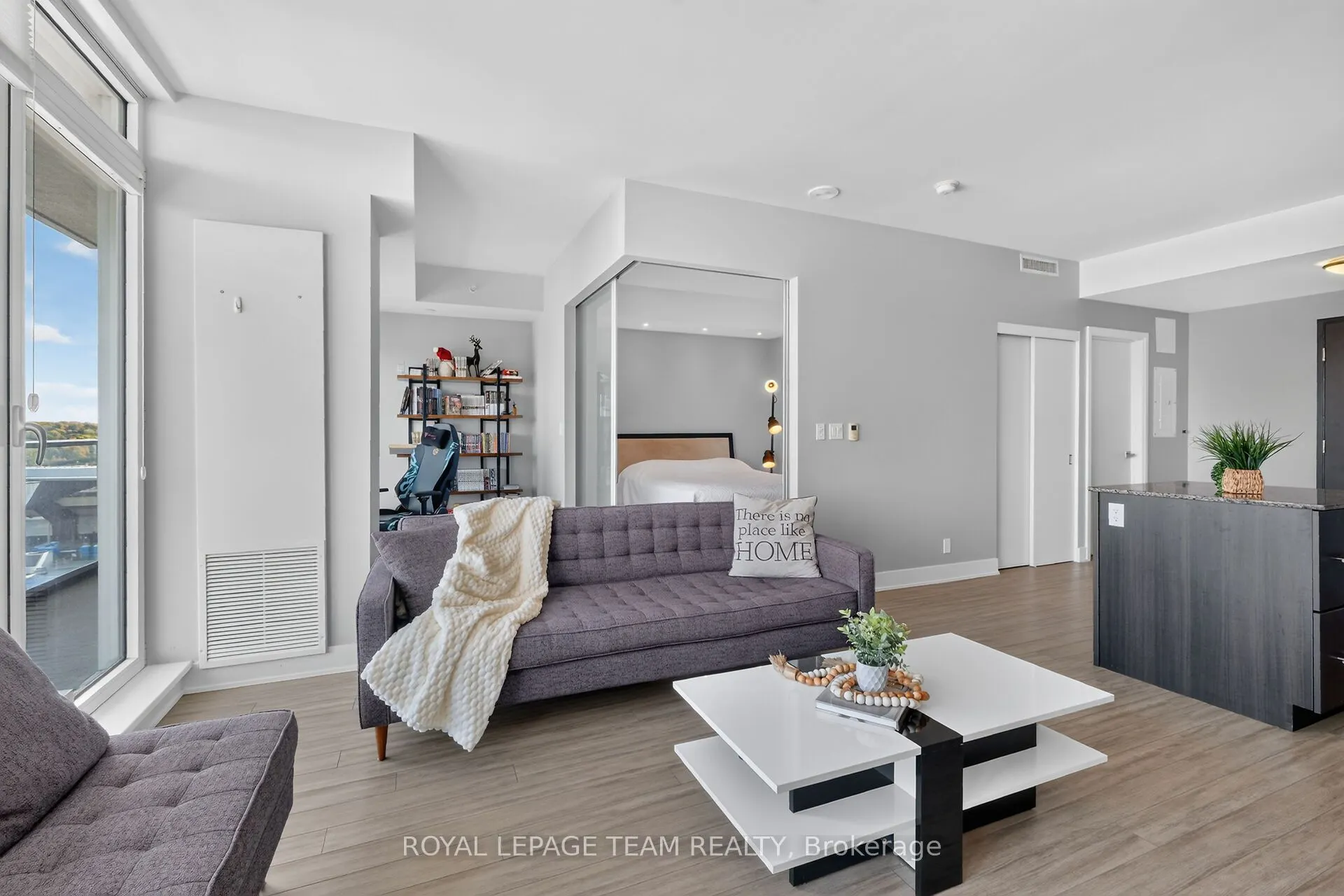 118 Holmwood Avenue #1102