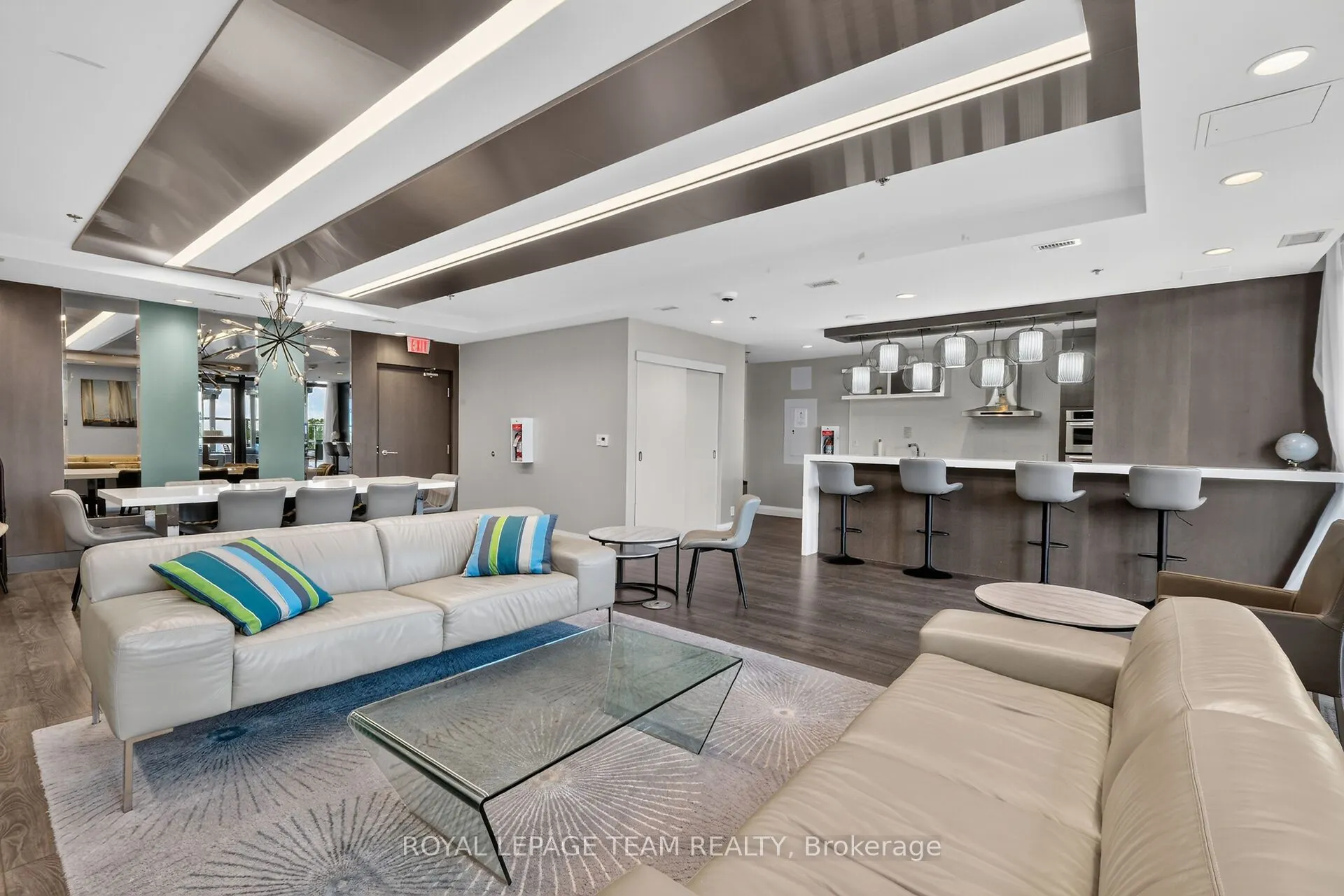 118 Holmwood Avenue #1102