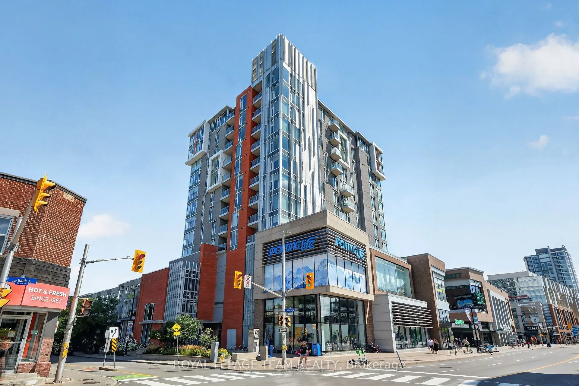 118 Holmwood Avenue #1102