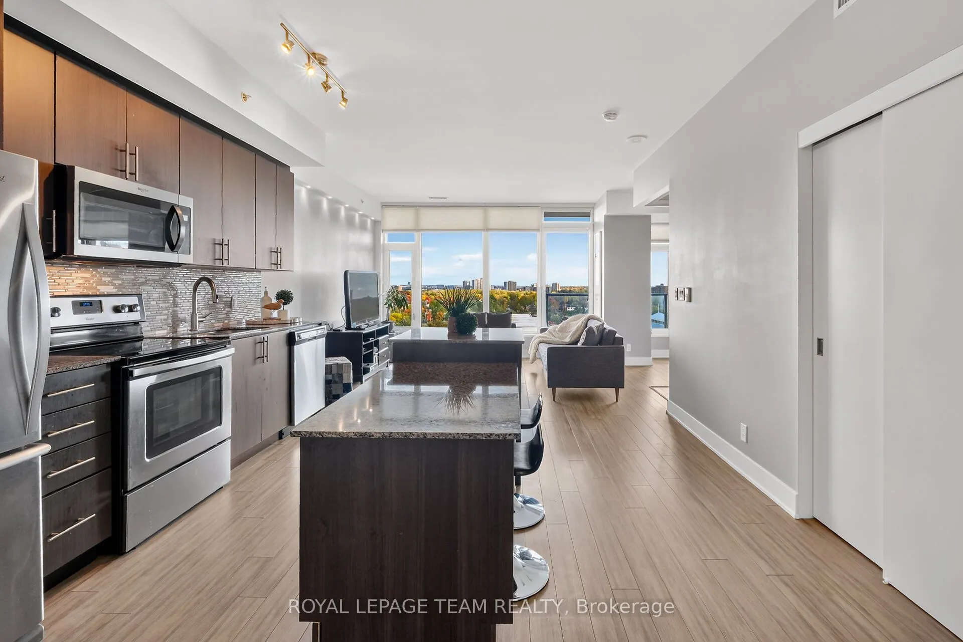 118 Holmwood Avenue #1102