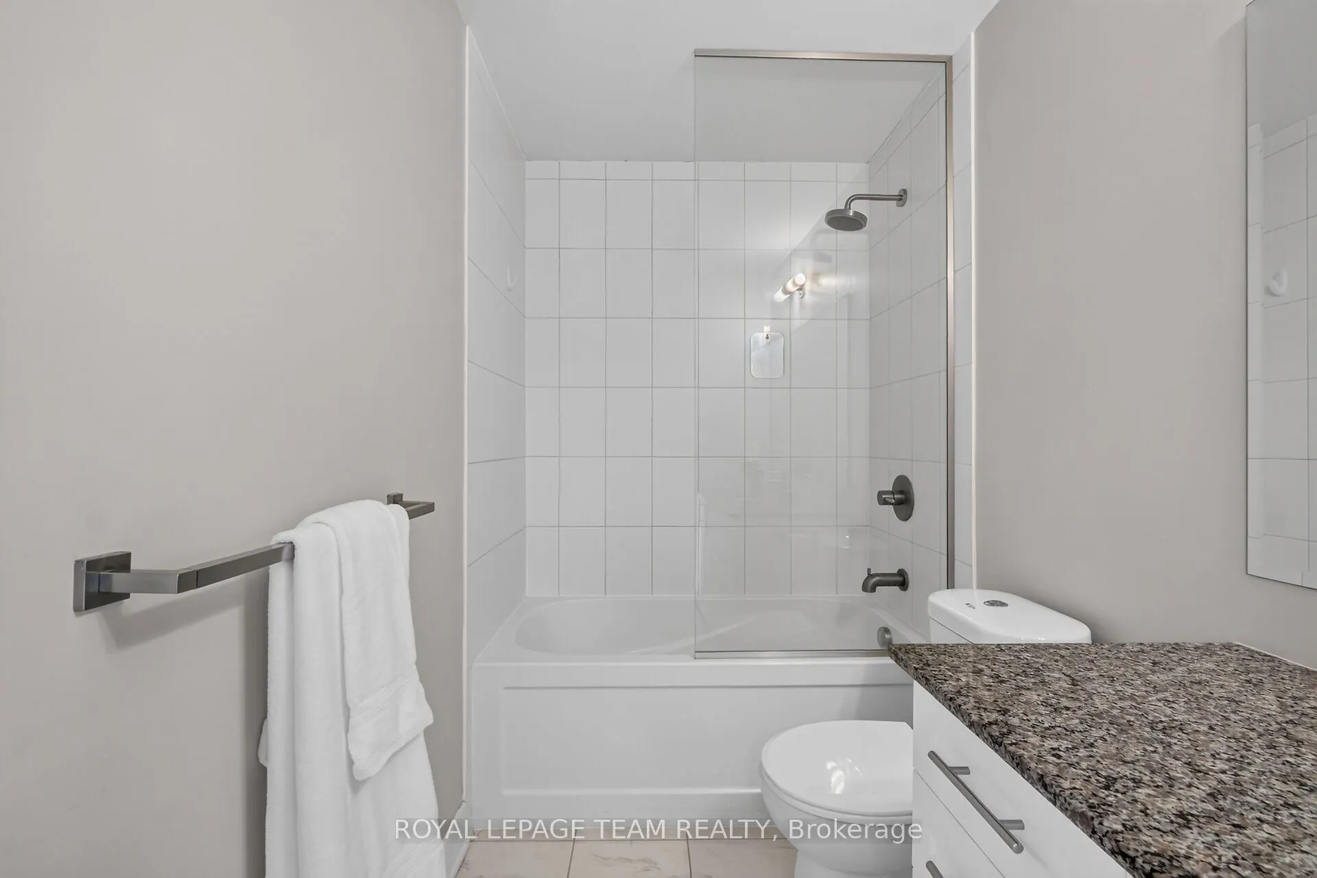 118 Holmwood Avenue #1102