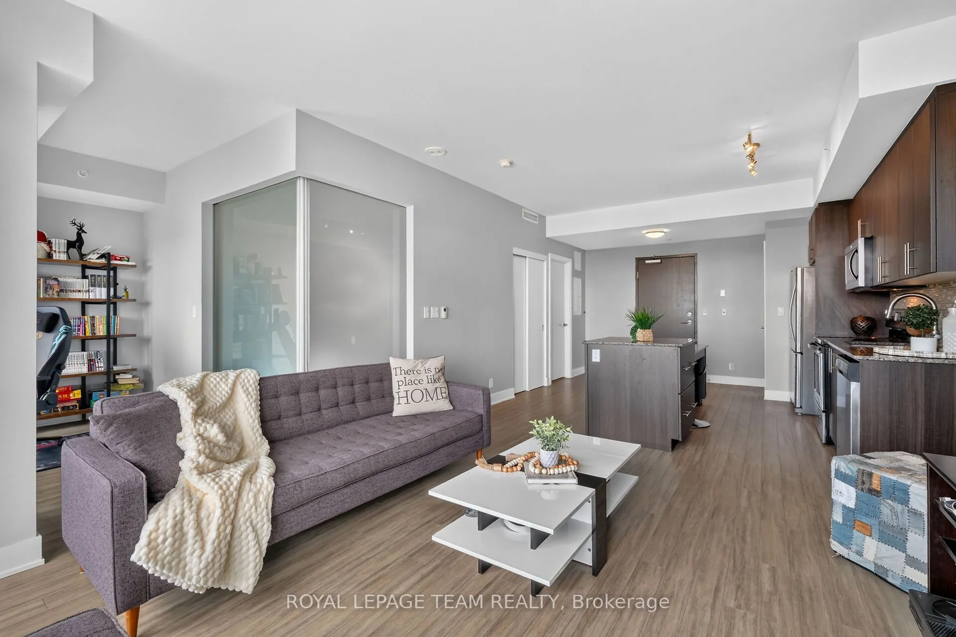 118 Holmwood Avenue #1102