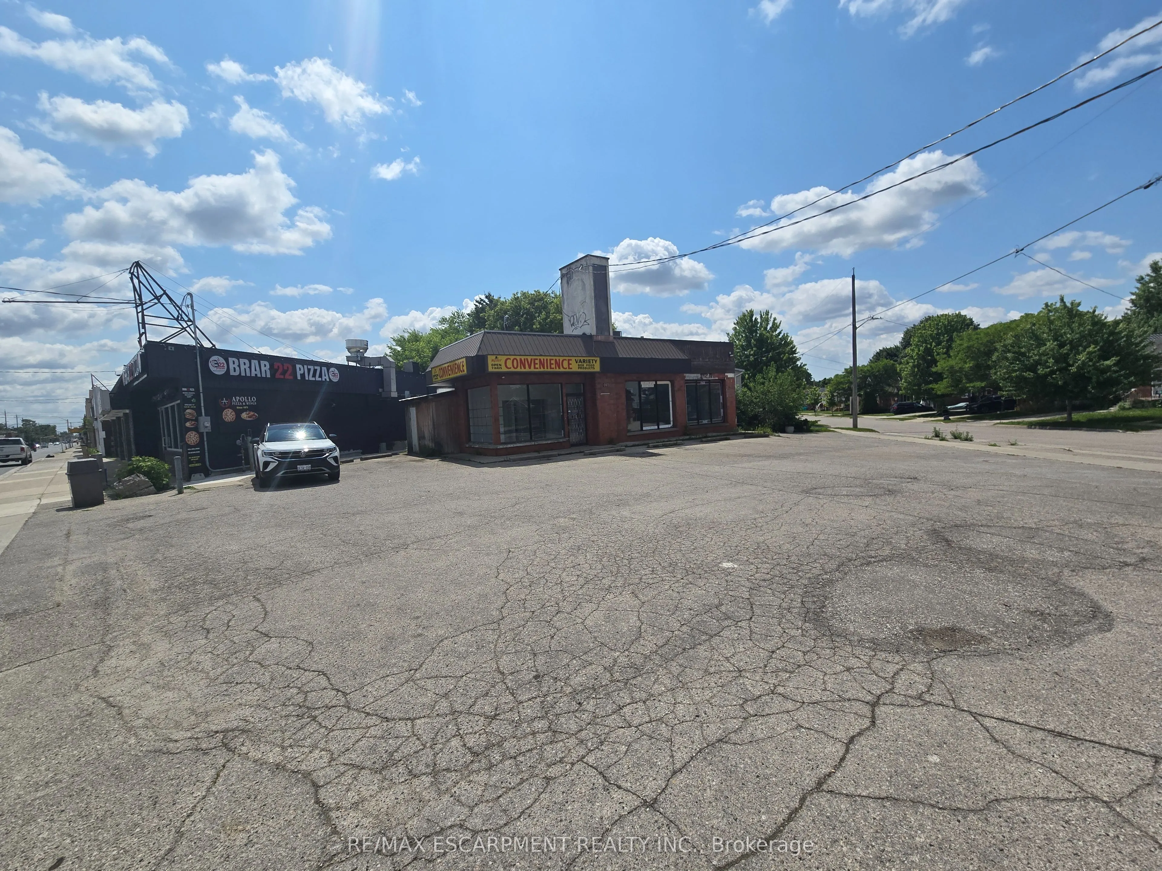 693 Hamilton Road