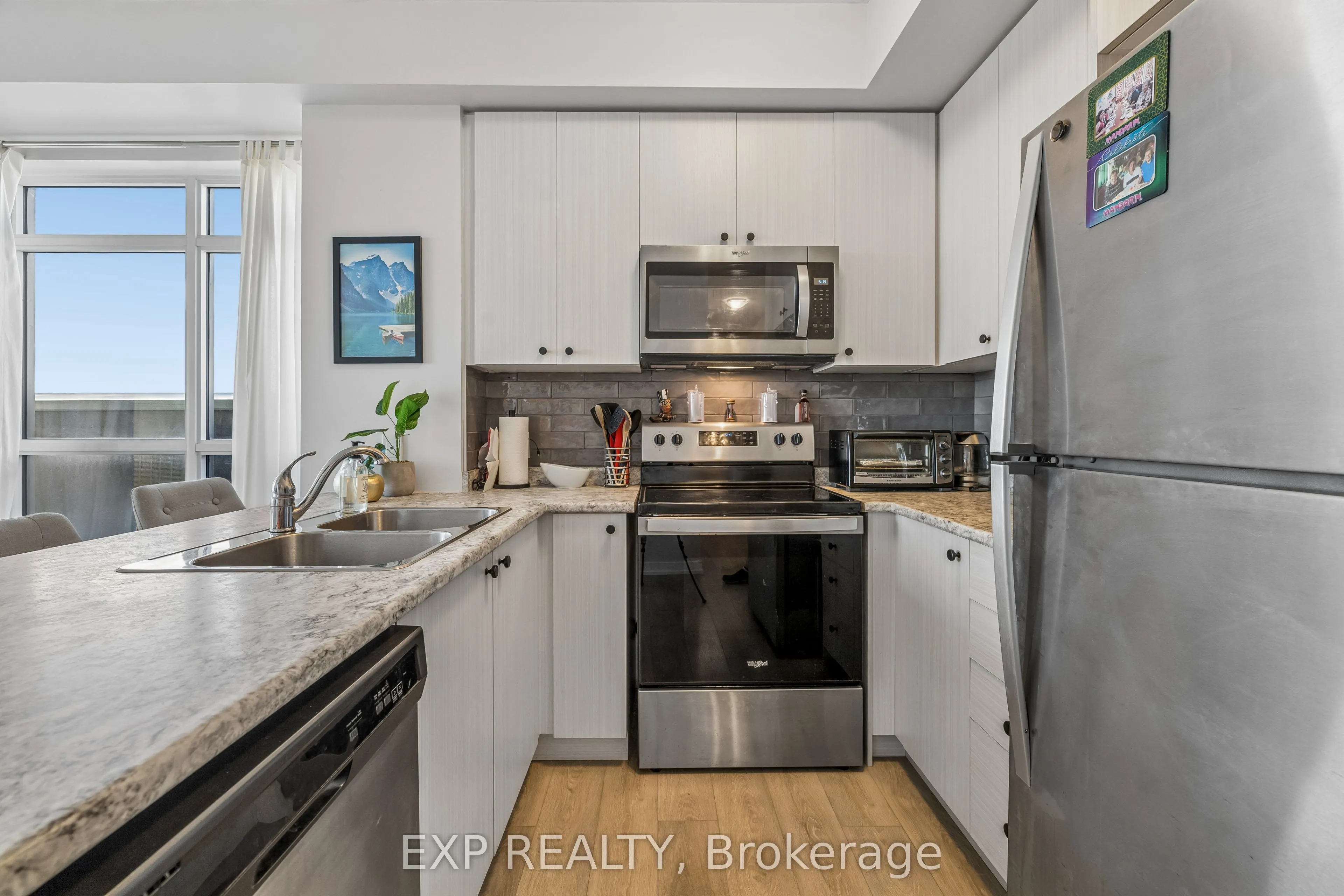 450 Dundas Street E #1005