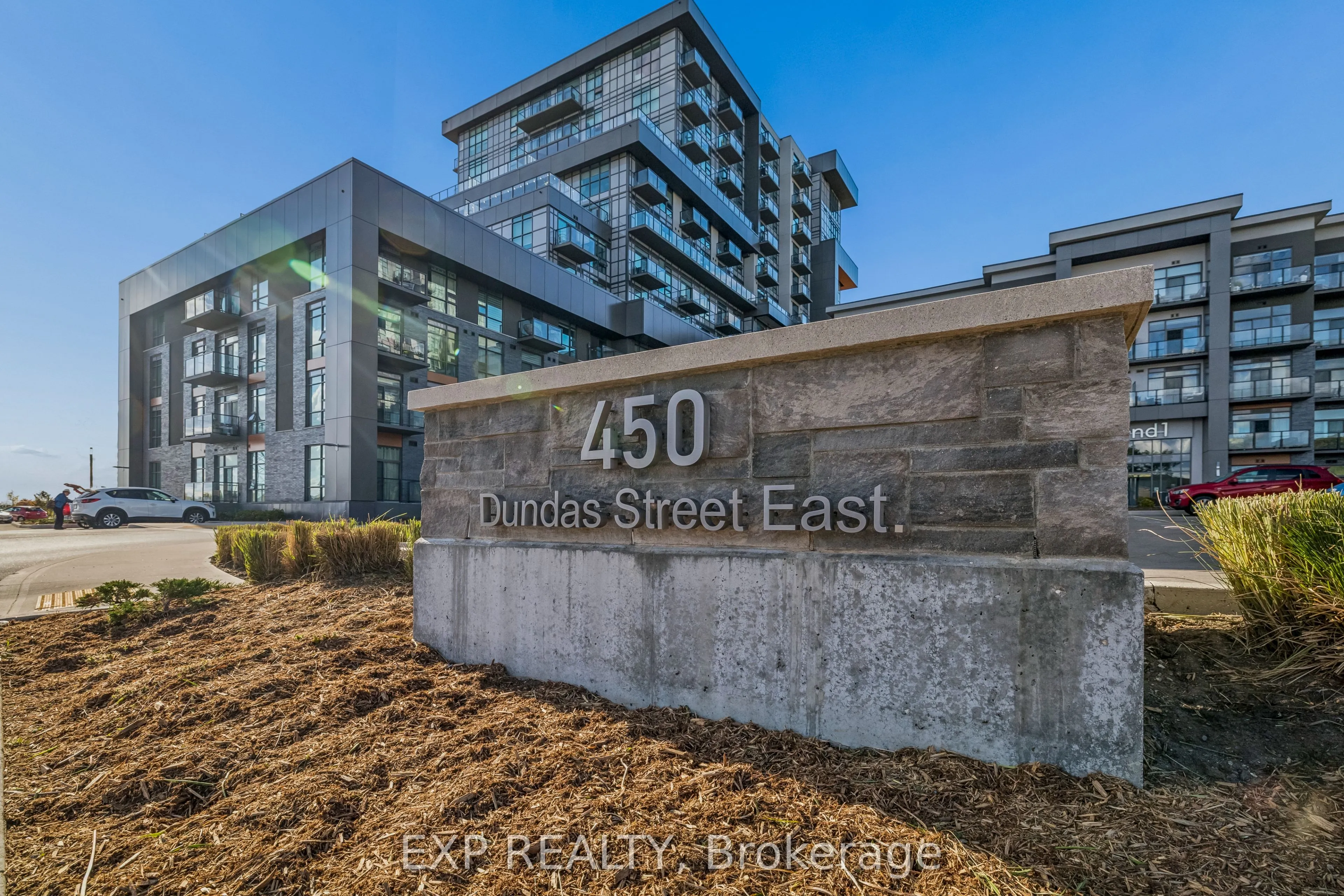 450 Dundas Street E #1005