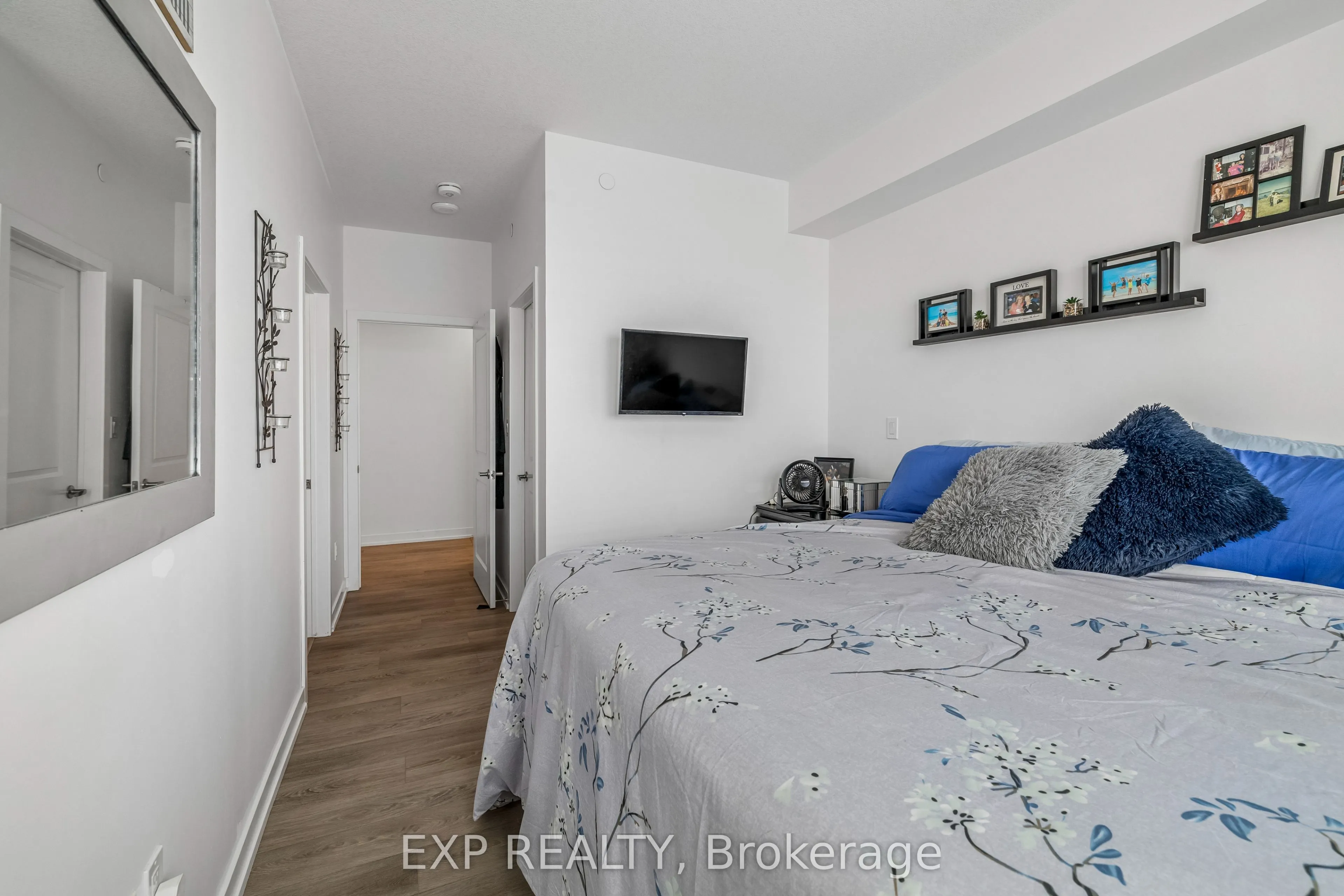 450 Dundas Street E #1005