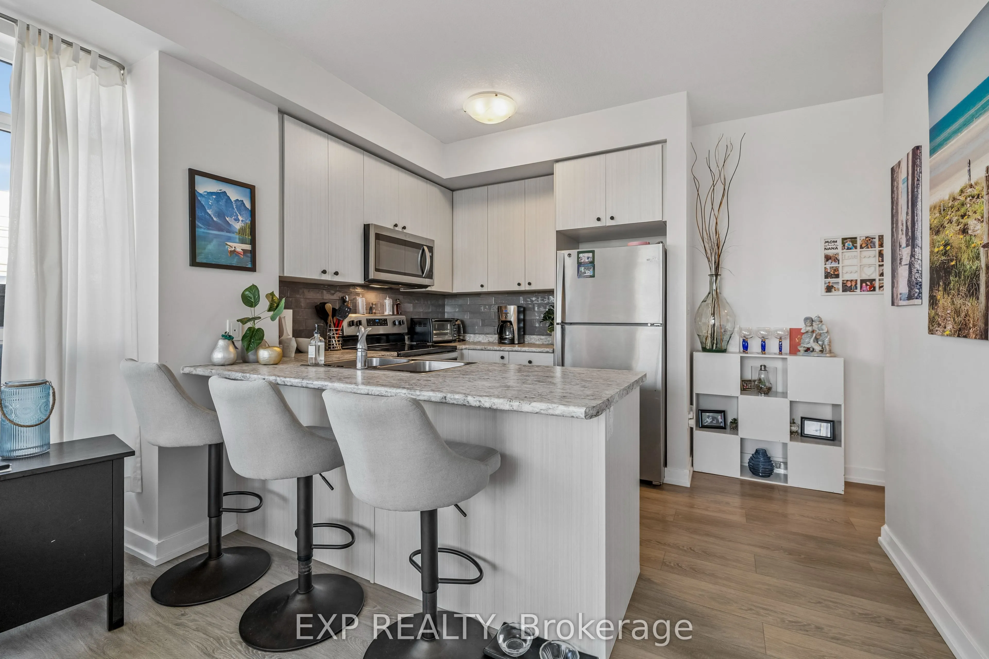 450 Dundas Street E #1005