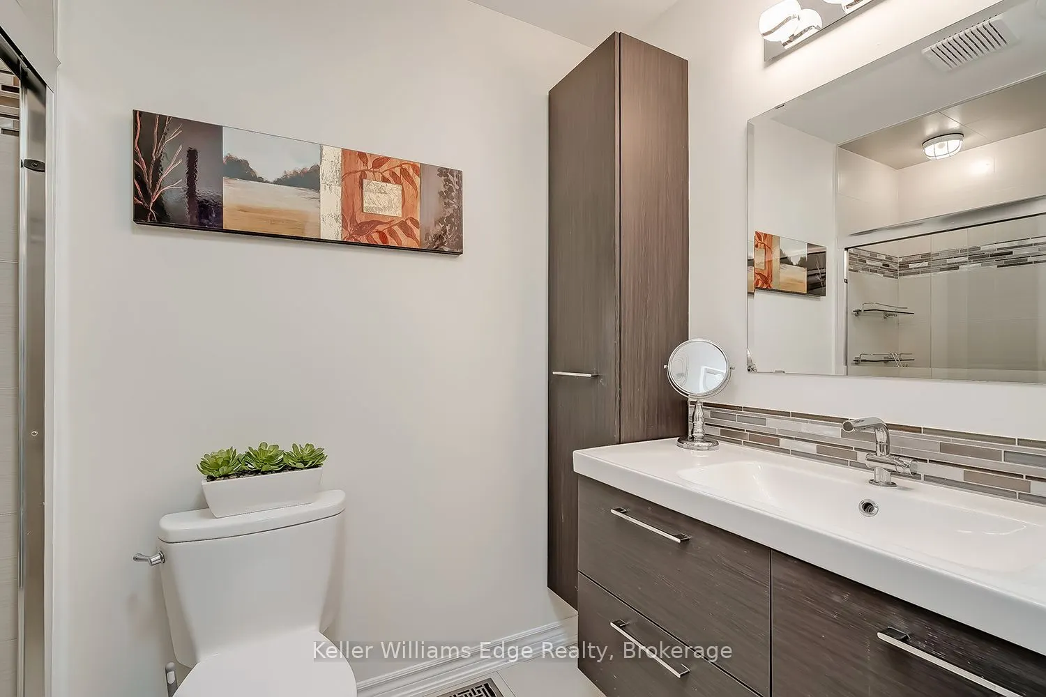 46 Sunnycroft Court W