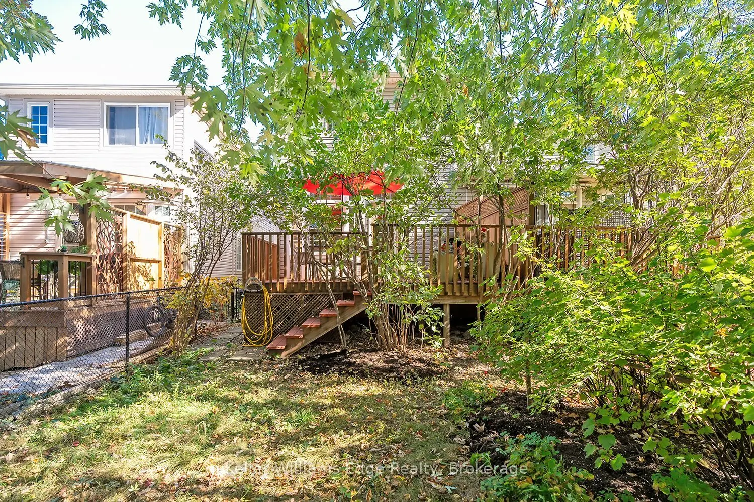 46 Sunnycroft Court W