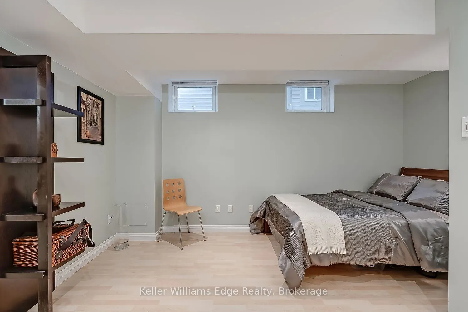 46 Sunnycroft Court W