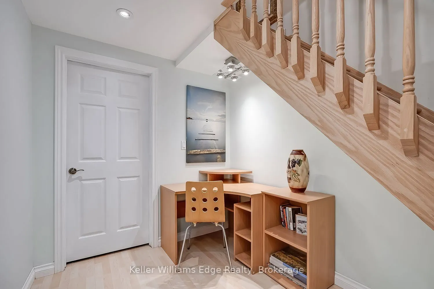 46 Sunnycroft Court W