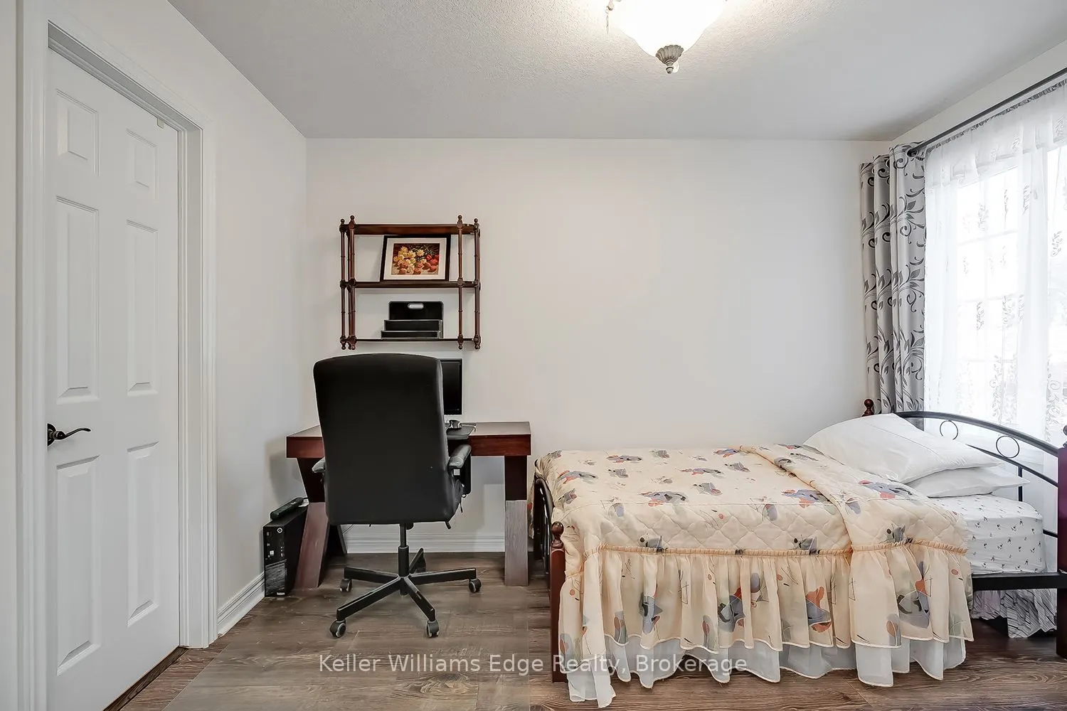 46 Sunnycroft Court W