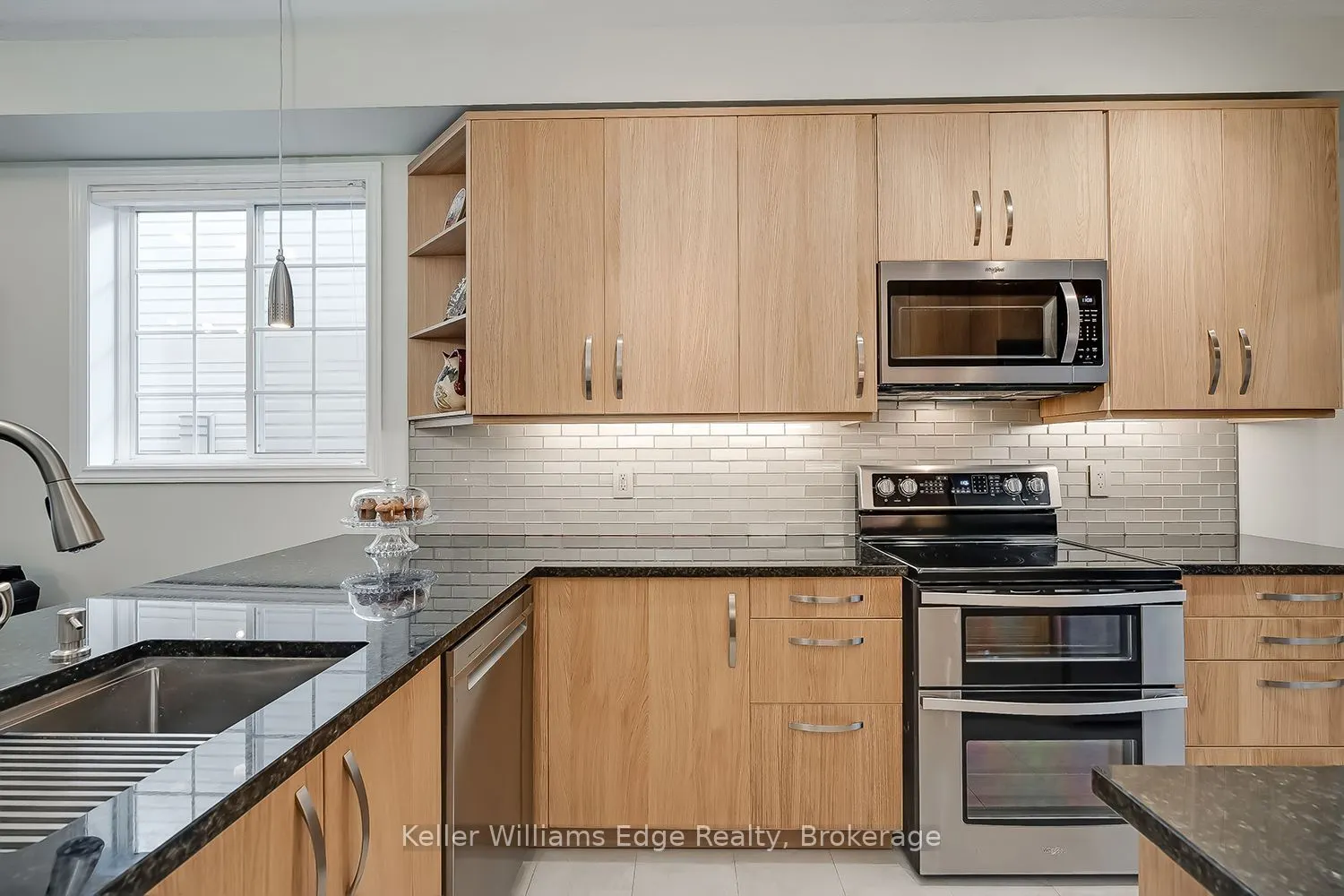 46 Sunnycroft Court W