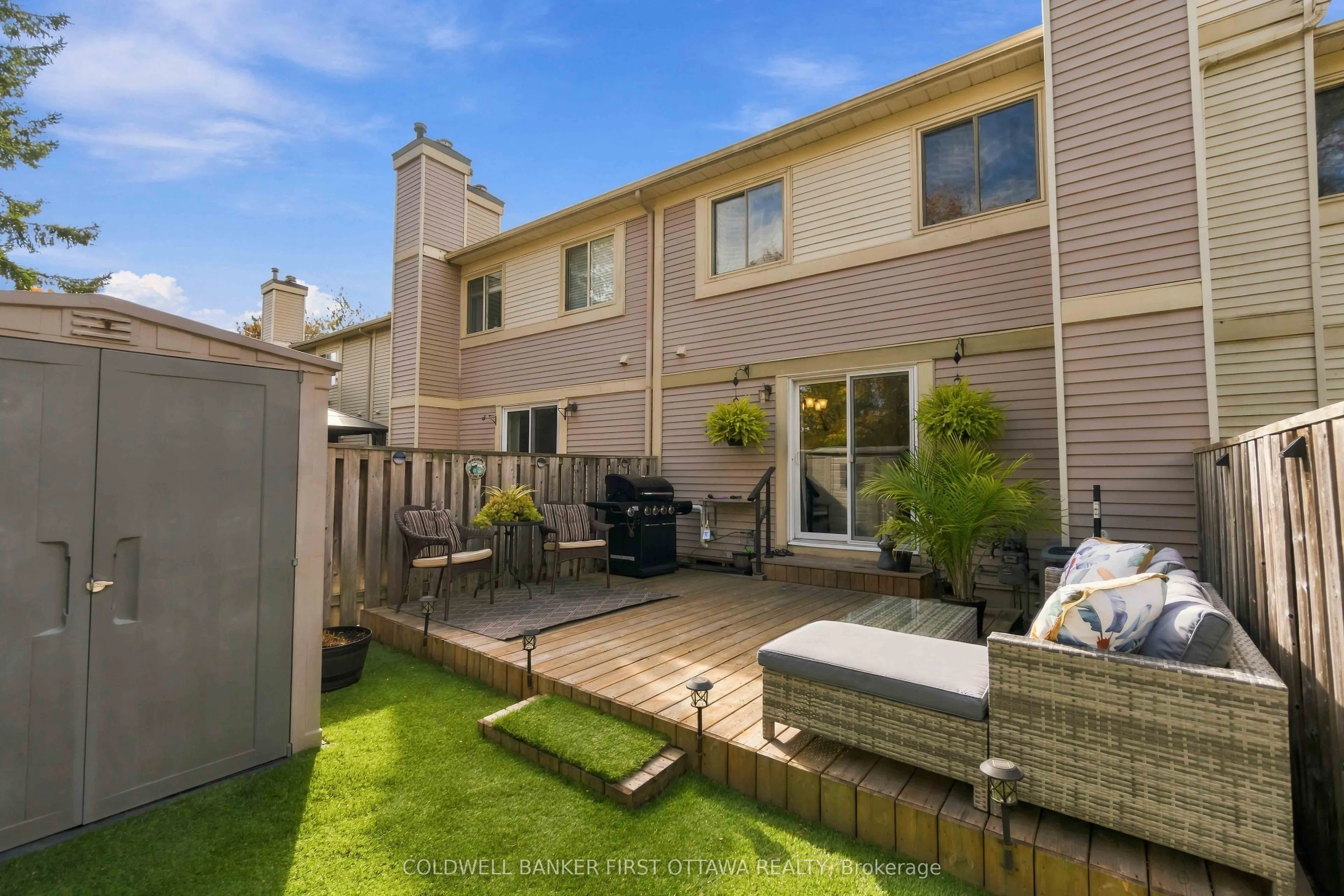 593 Canotia Place #70