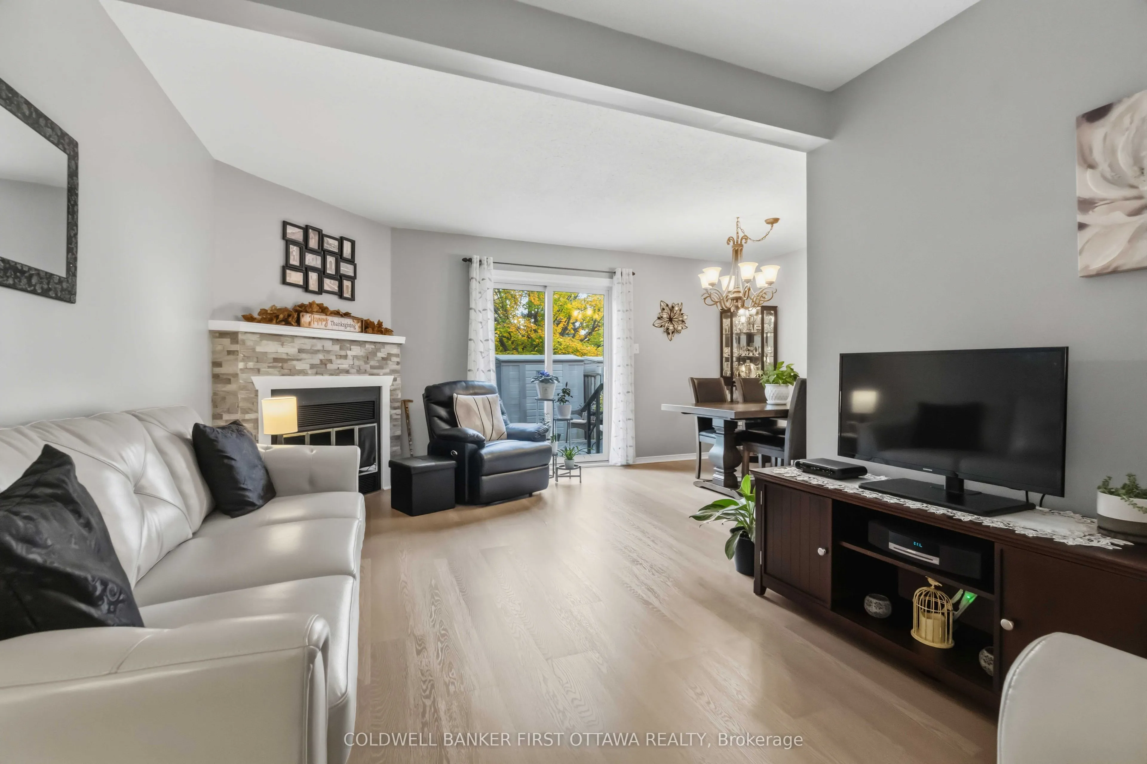 593 Canotia Place #70