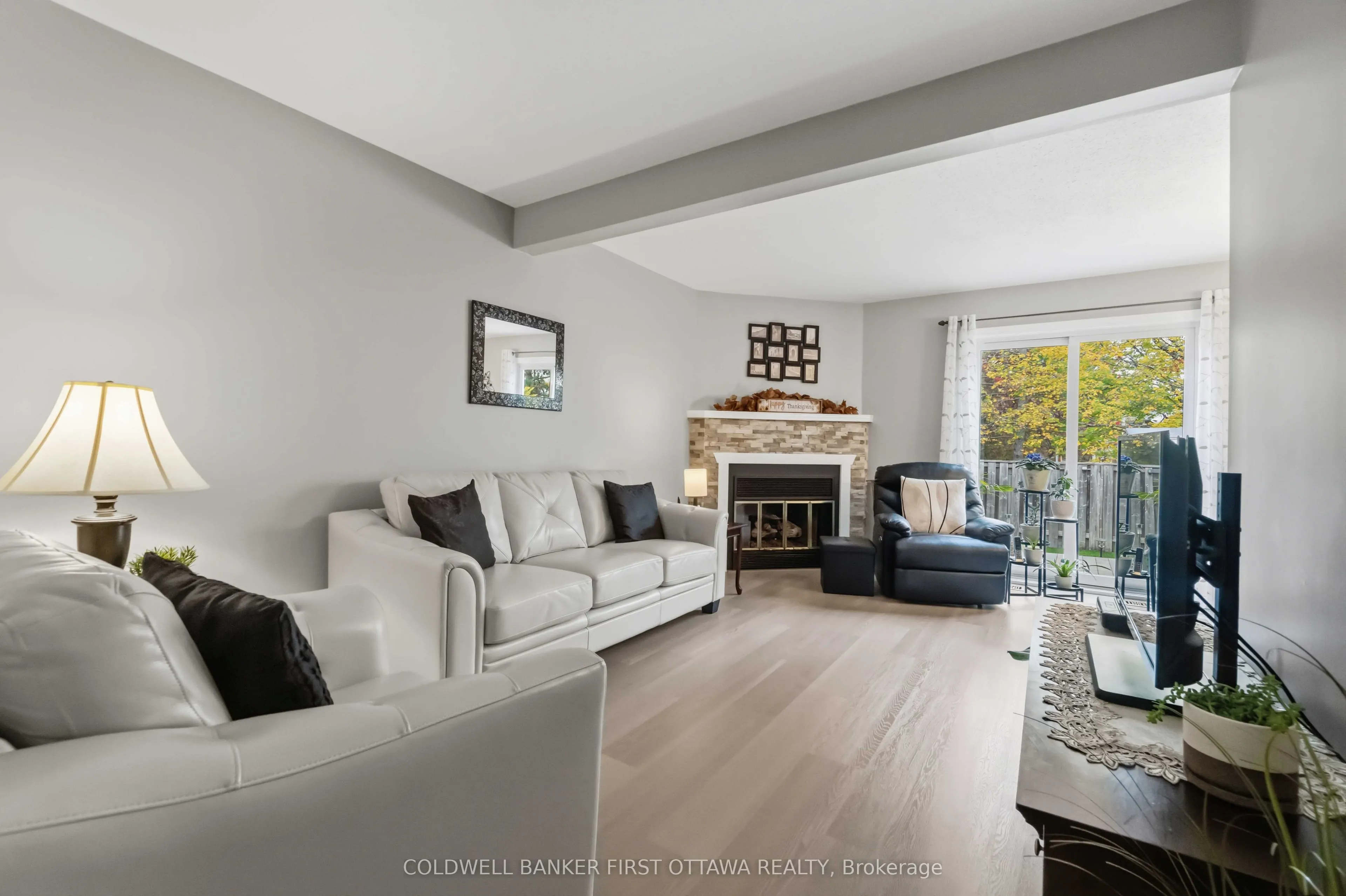 593 Canotia Place #70
