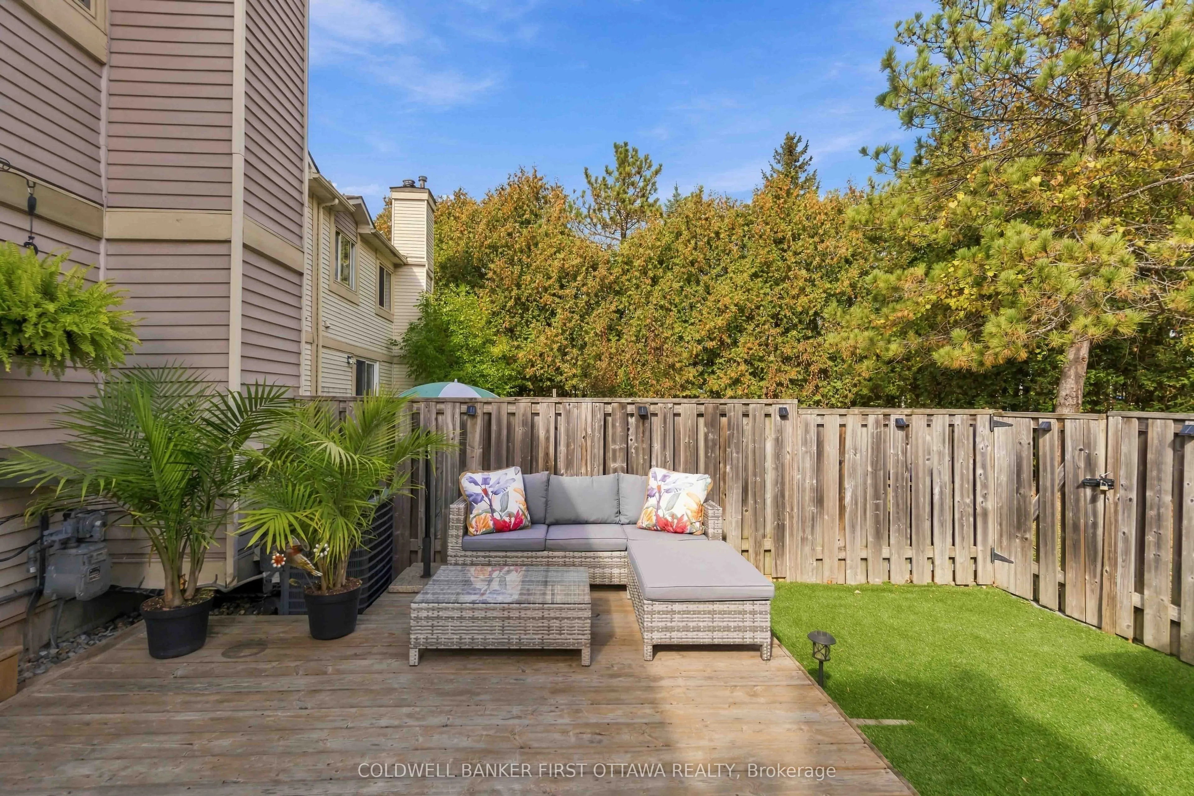593 Canotia Place #70