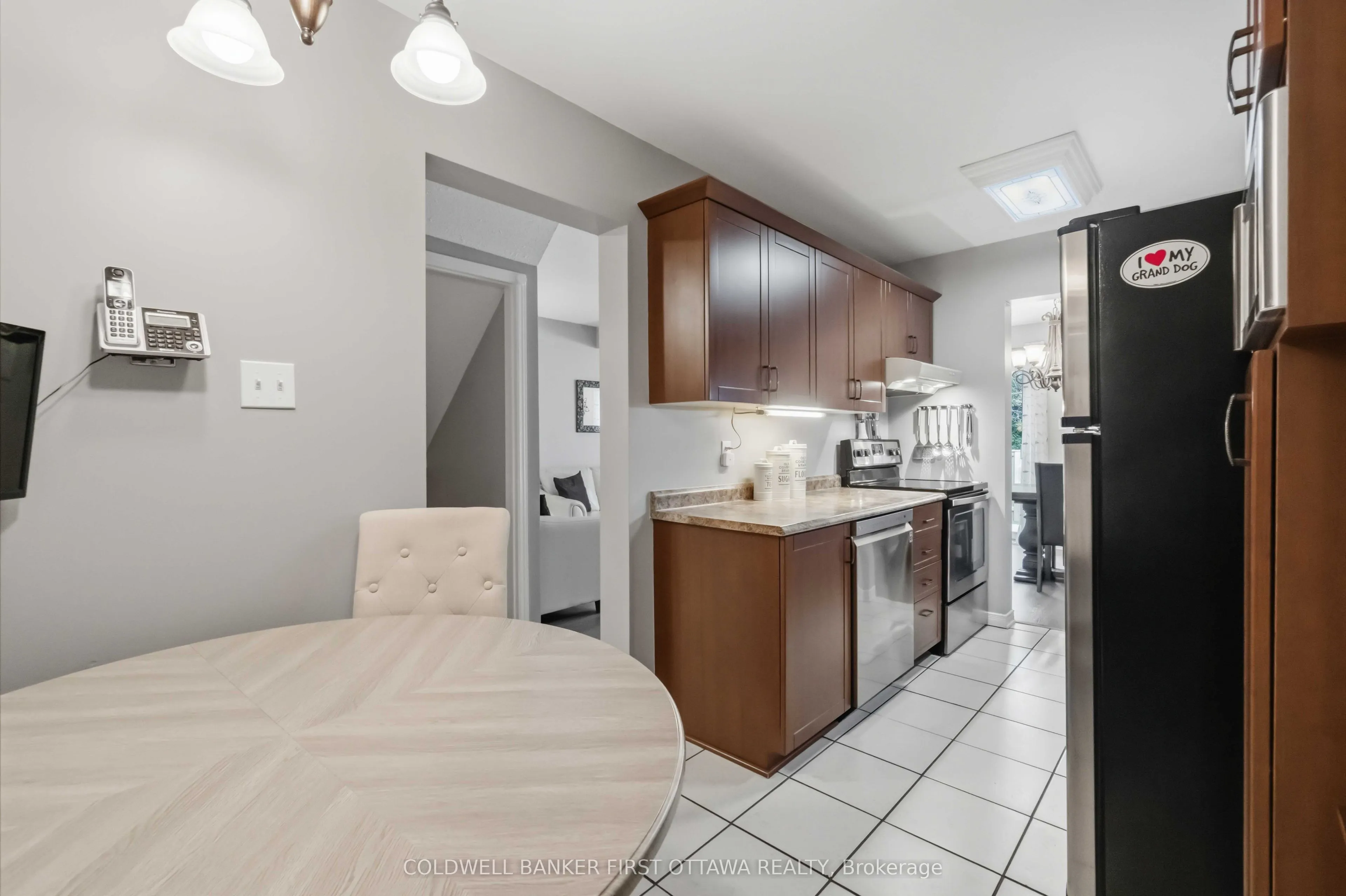 593 Canotia Place #70