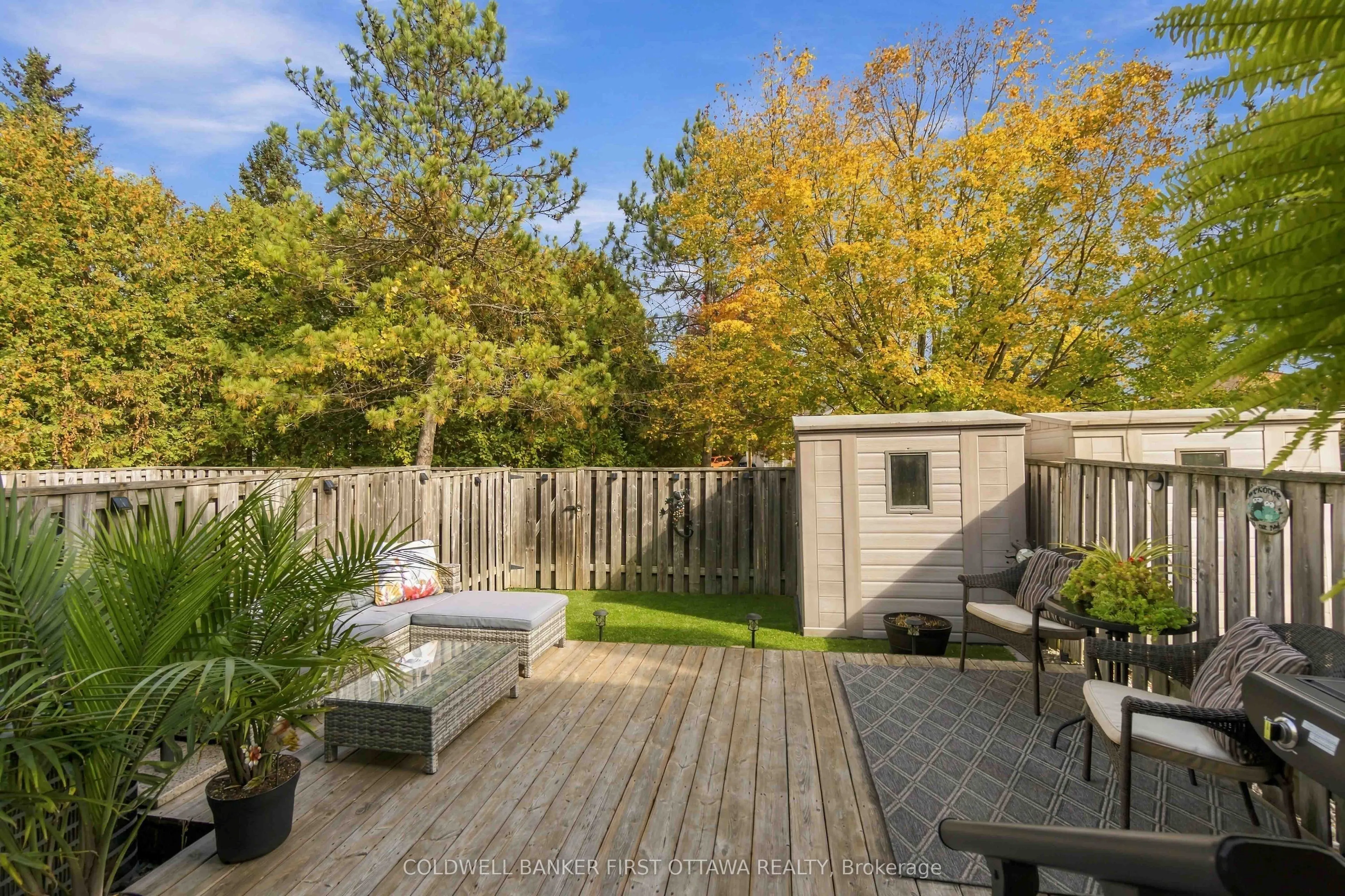 593 Canotia Place #70