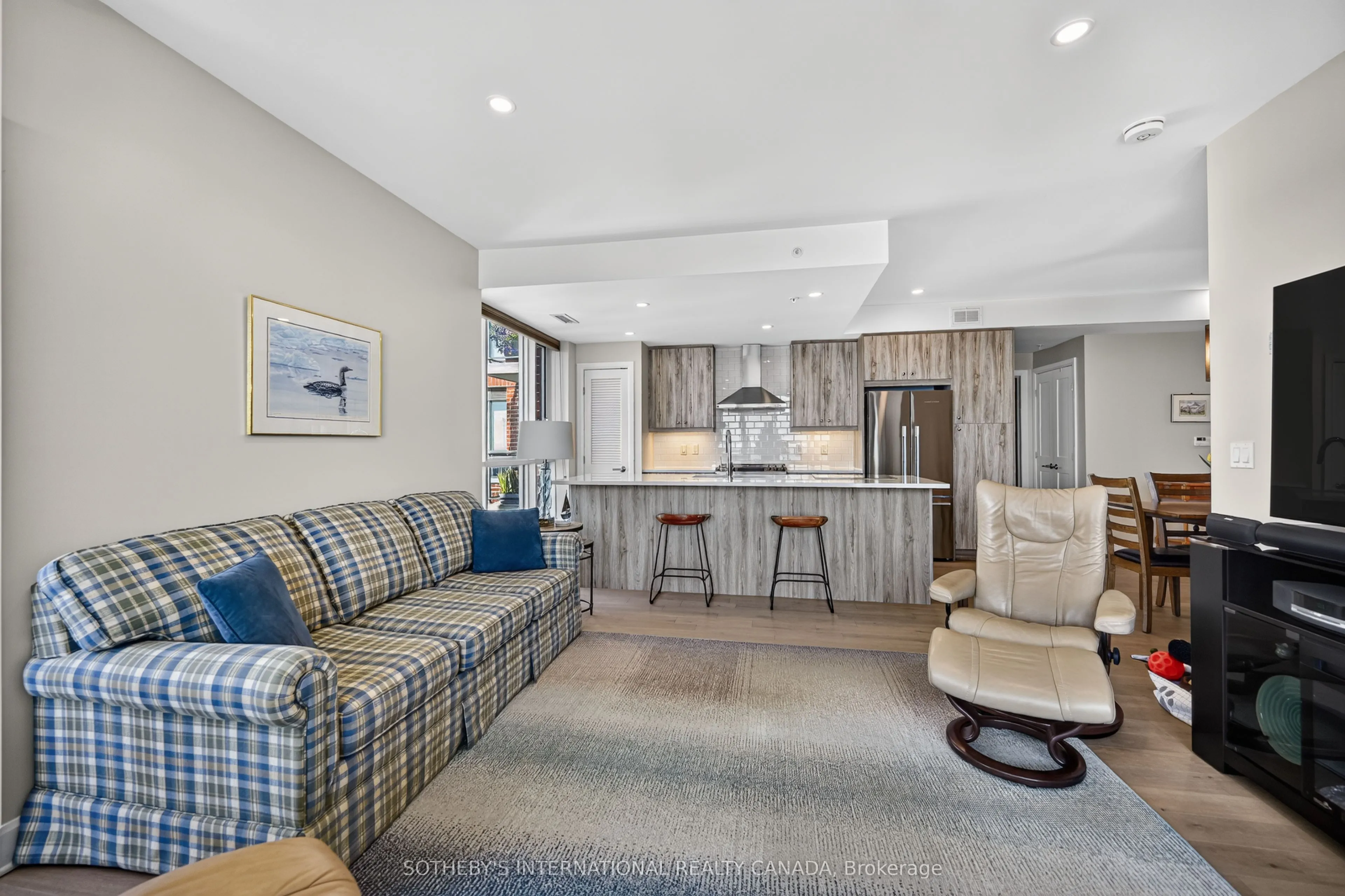 129A South Street #406