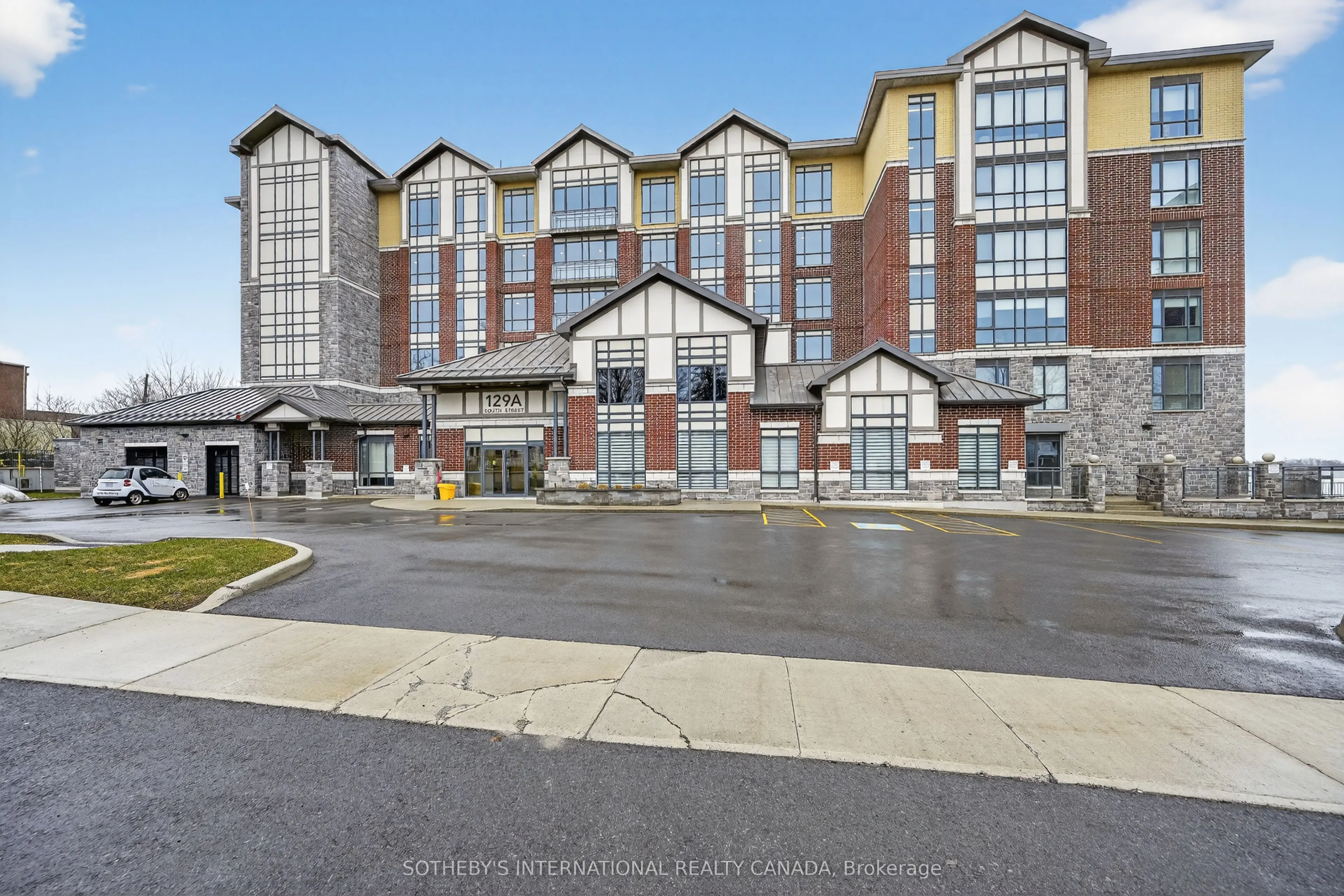 129A South Street #406