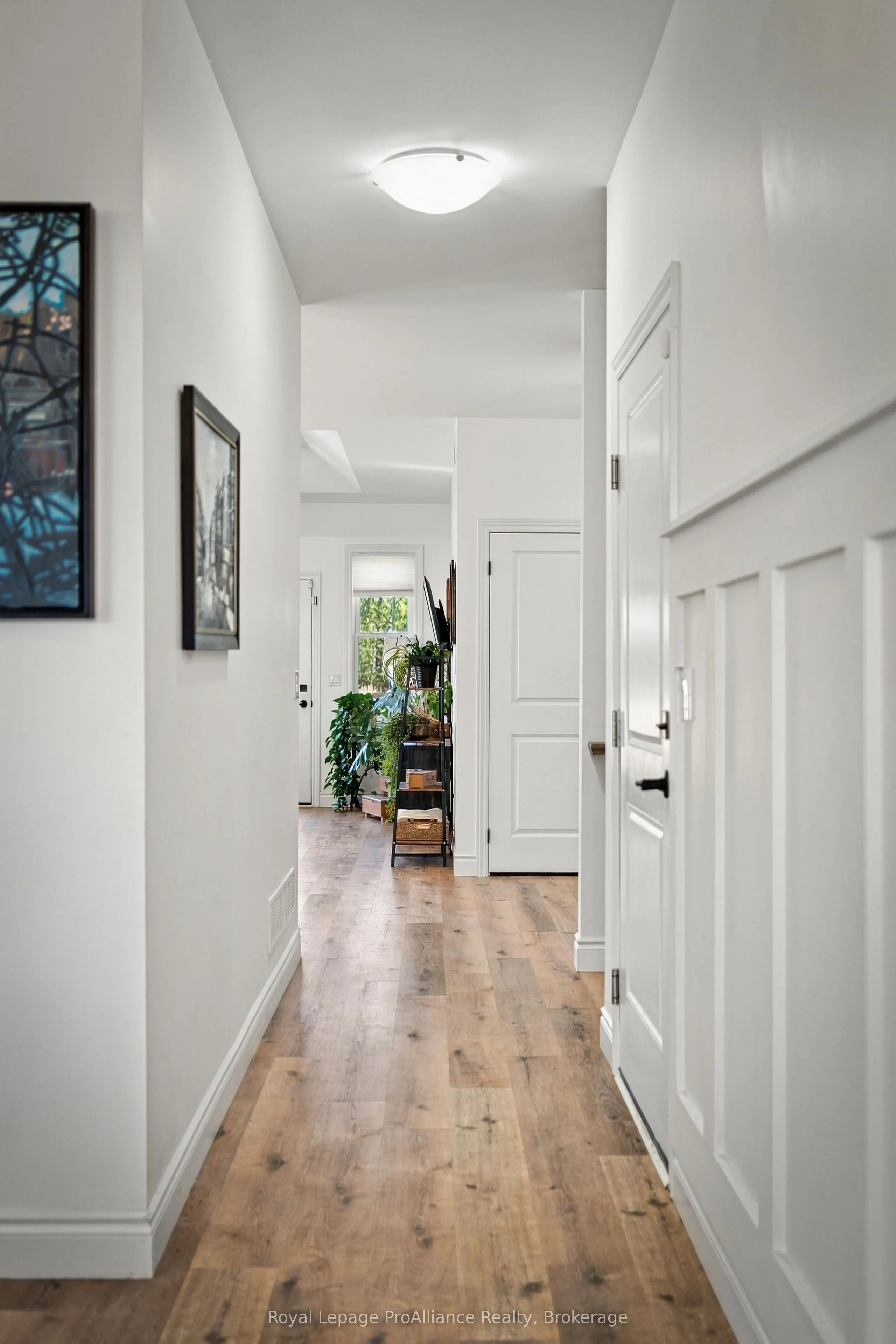 28 Aberdeen Street W