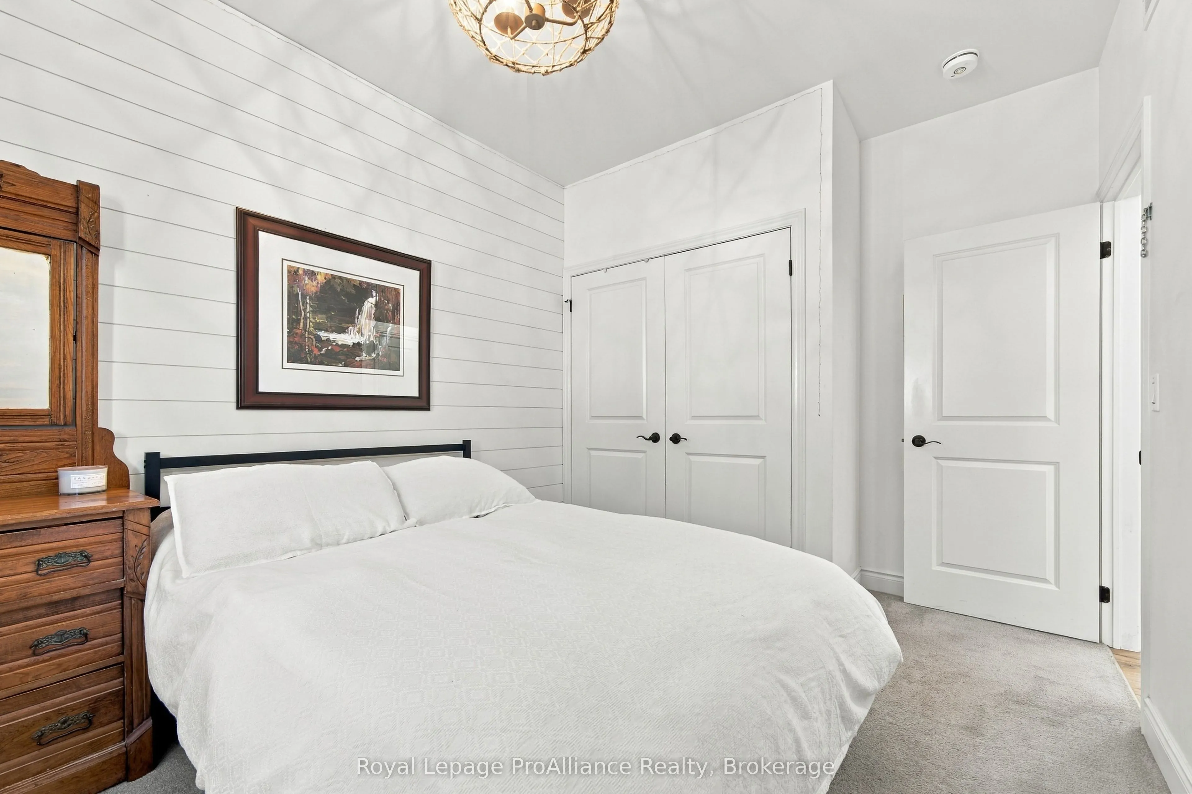 28 Aberdeen Street W
