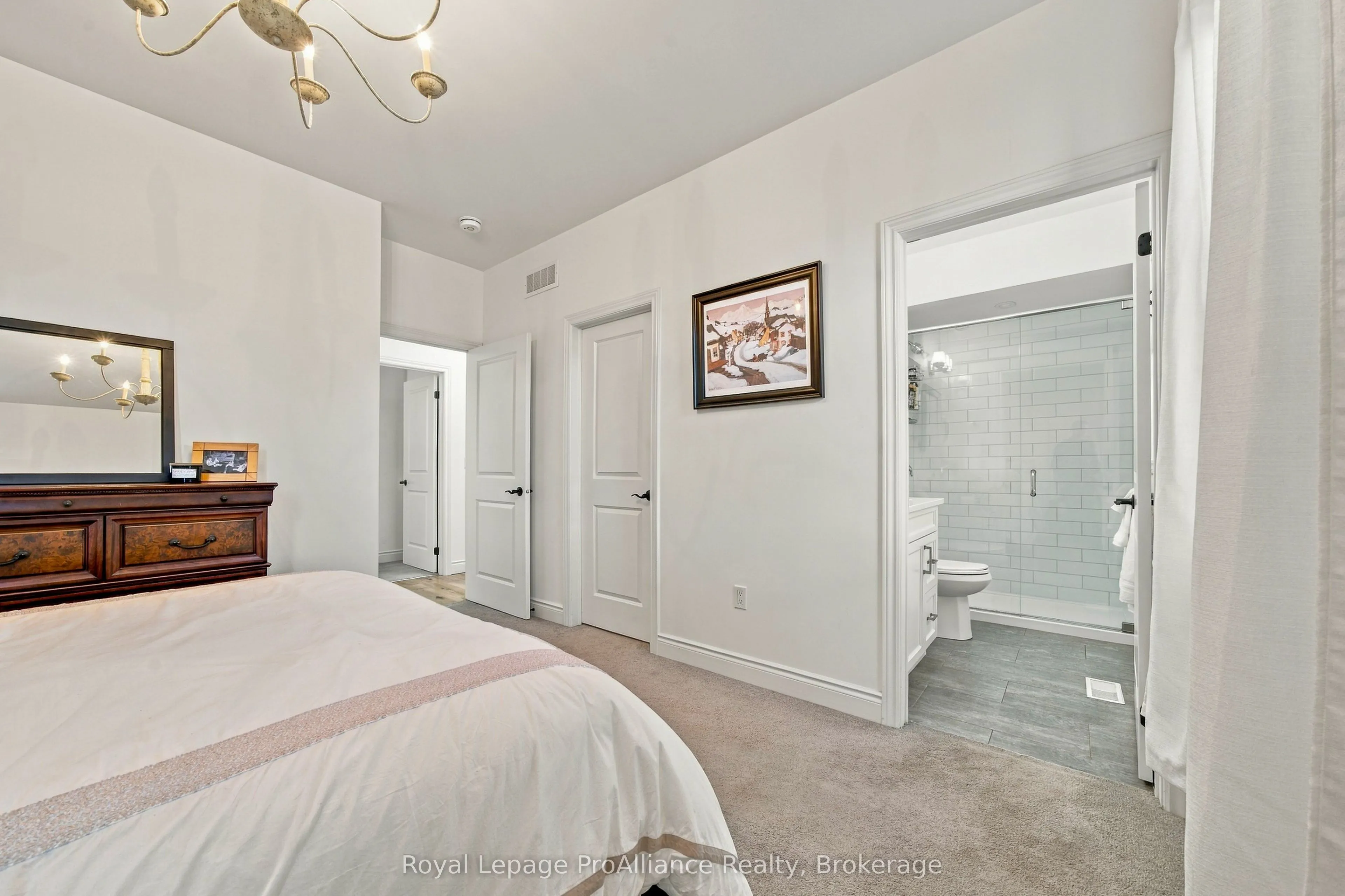 28 Aberdeen Street W