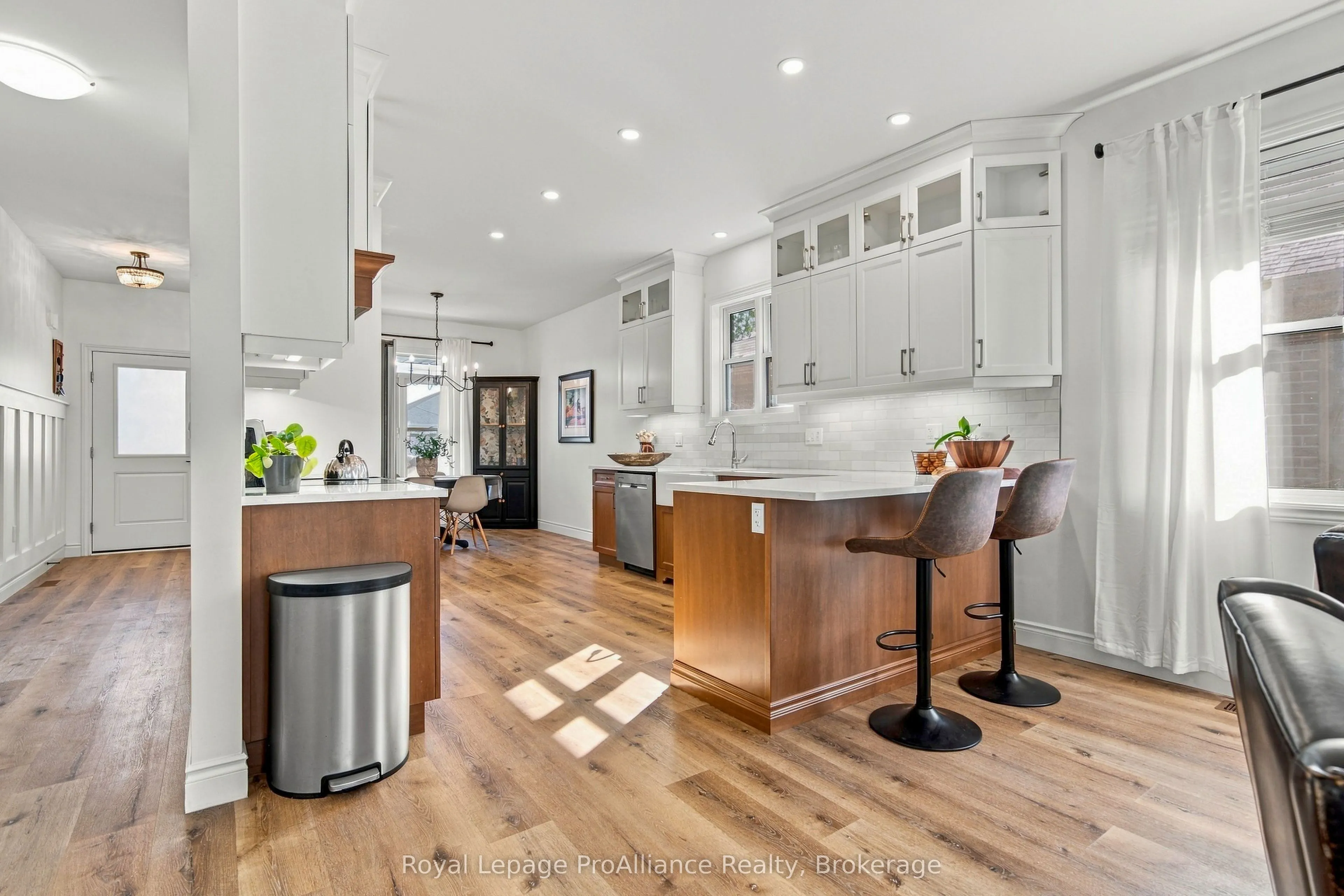 28 Aberdeen Street W