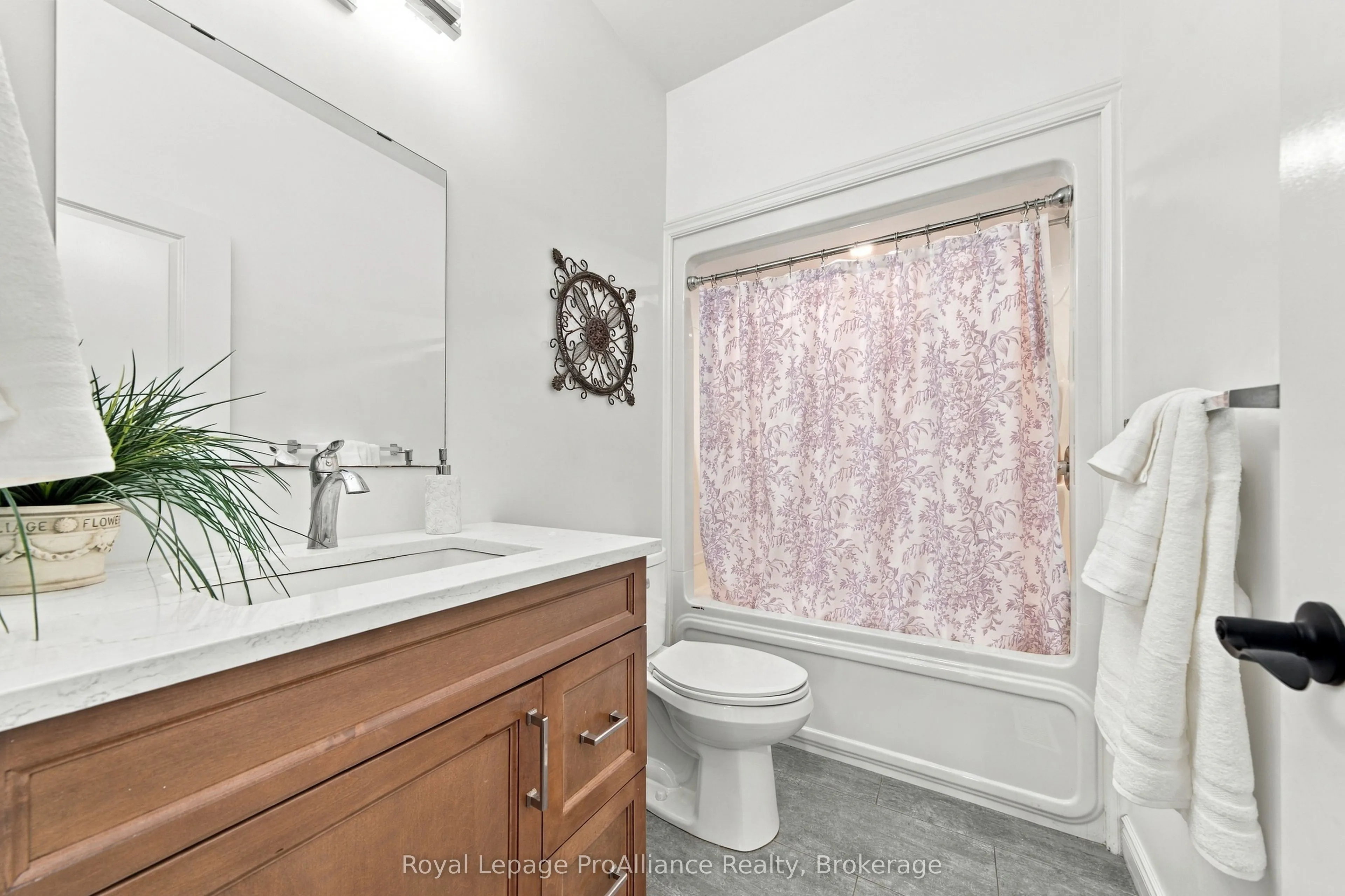 28 Aberdeen Street W