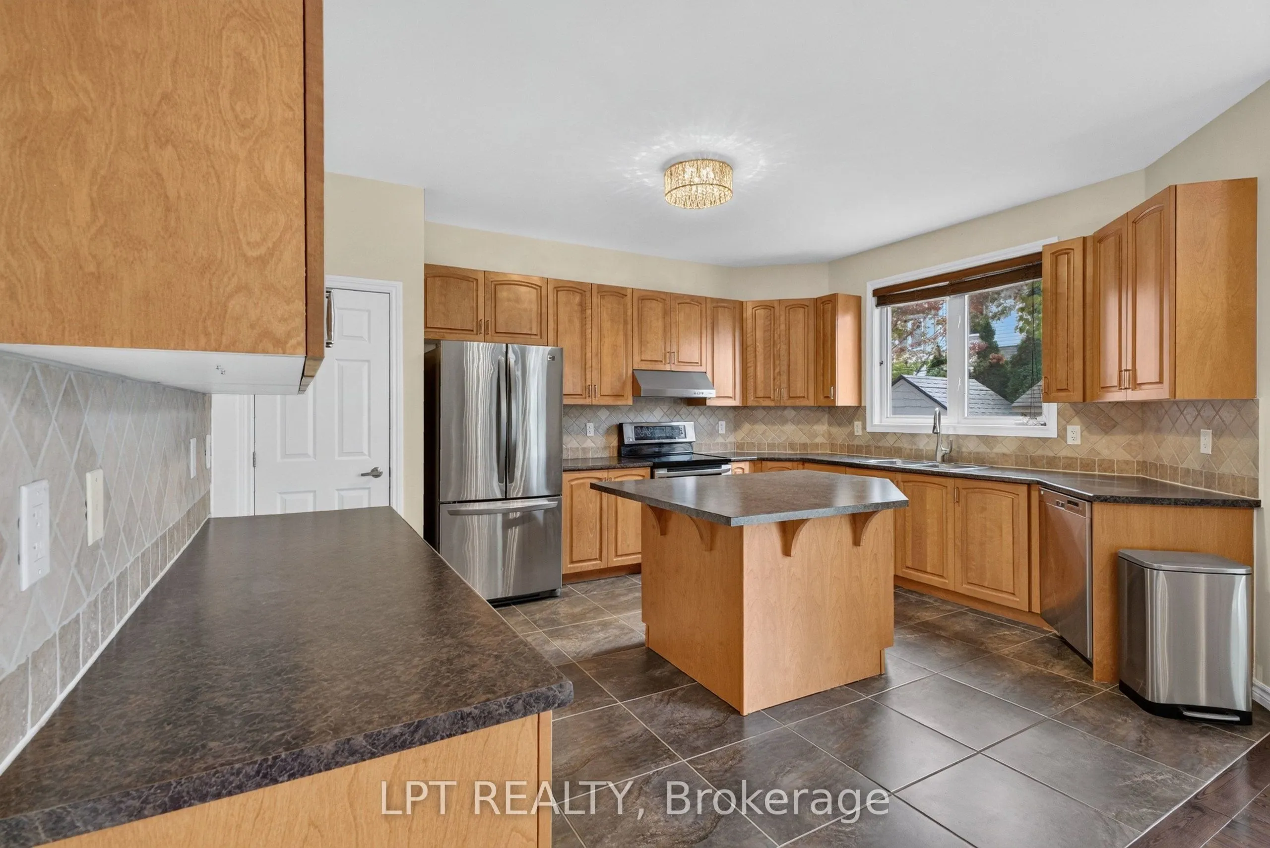 2632 WATERMUSIC BAY Crescent
