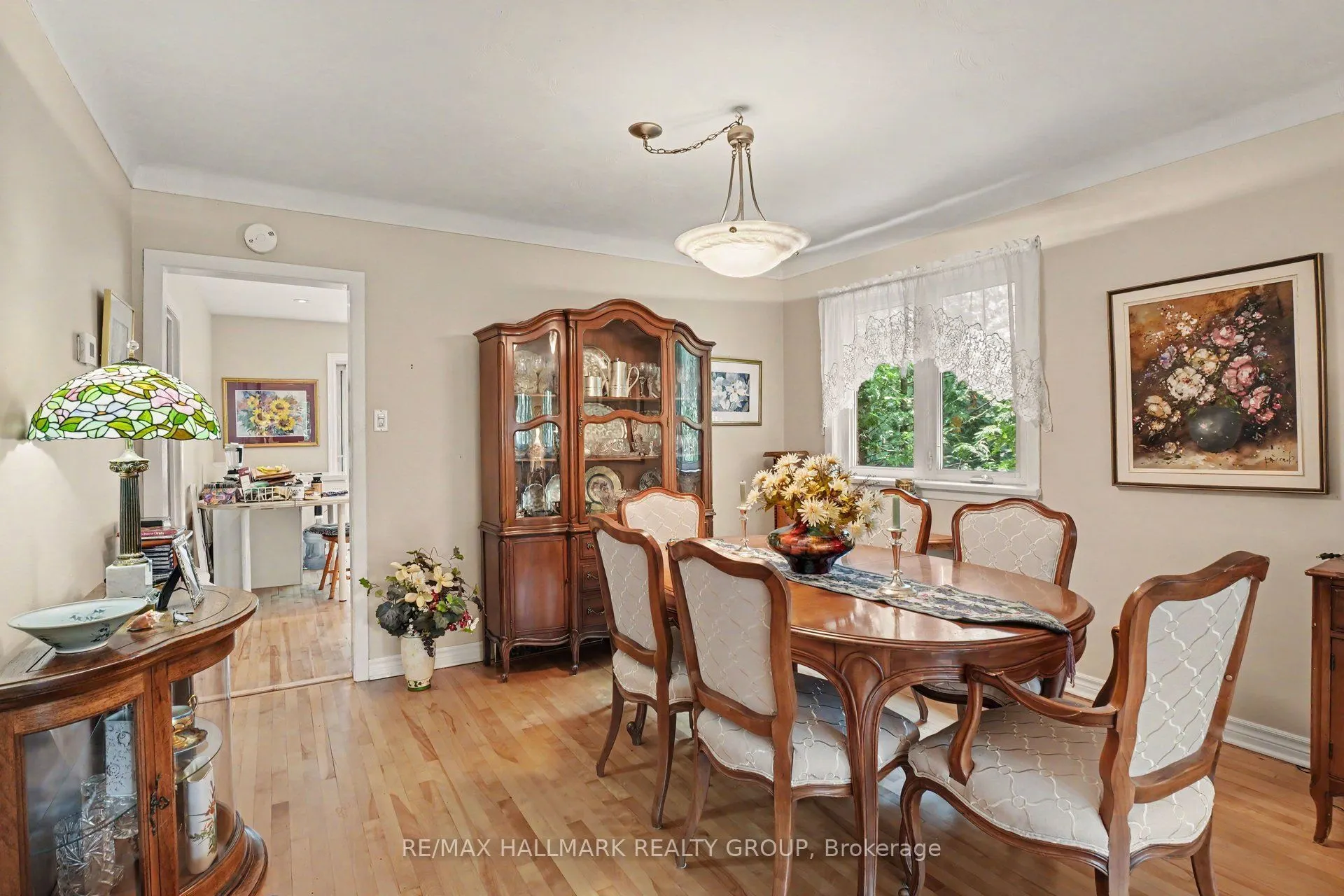 657 Golden Avenue #2