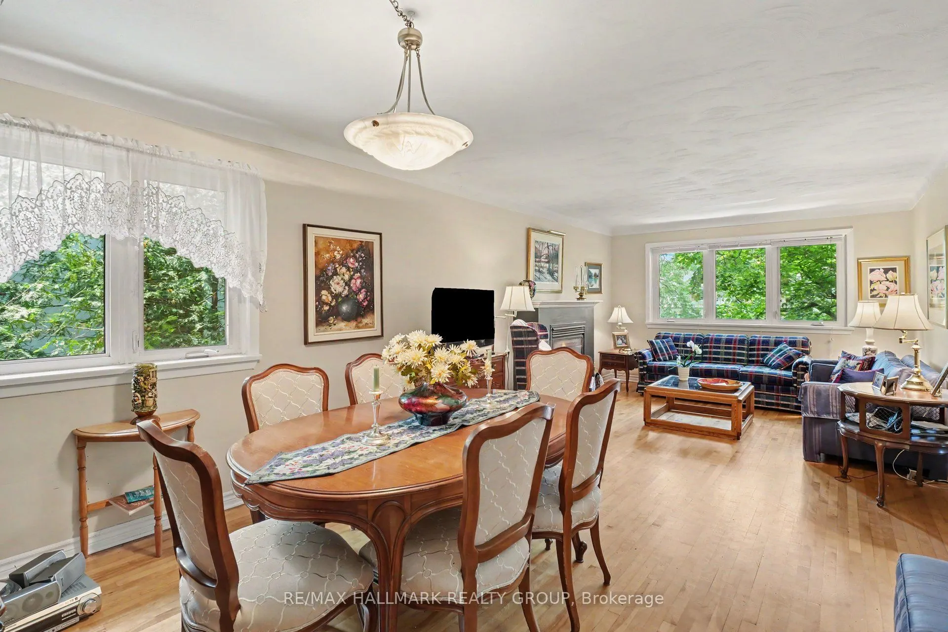 657 Golden Avenue #2