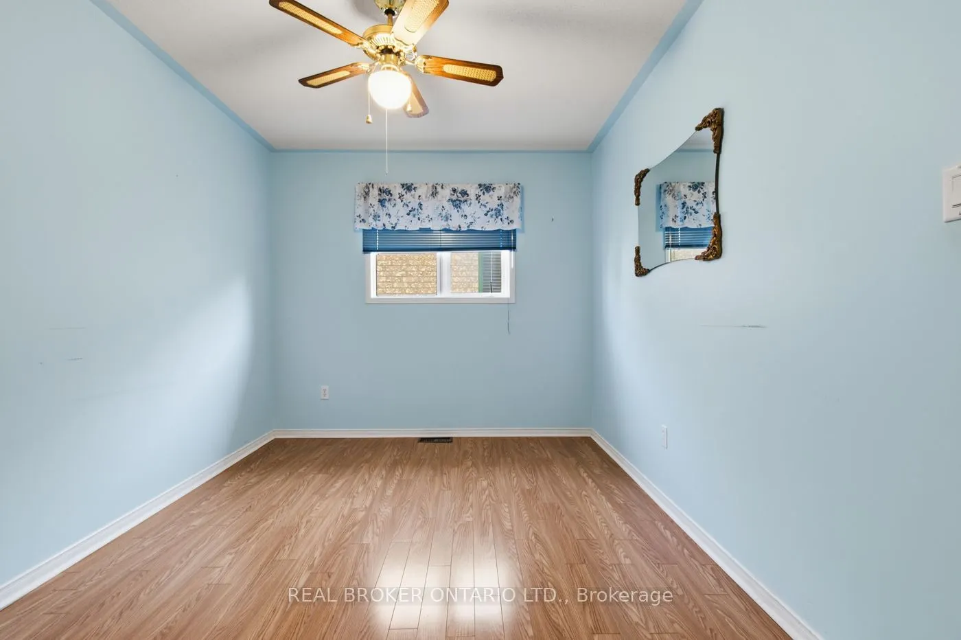 23 MADISON Court W