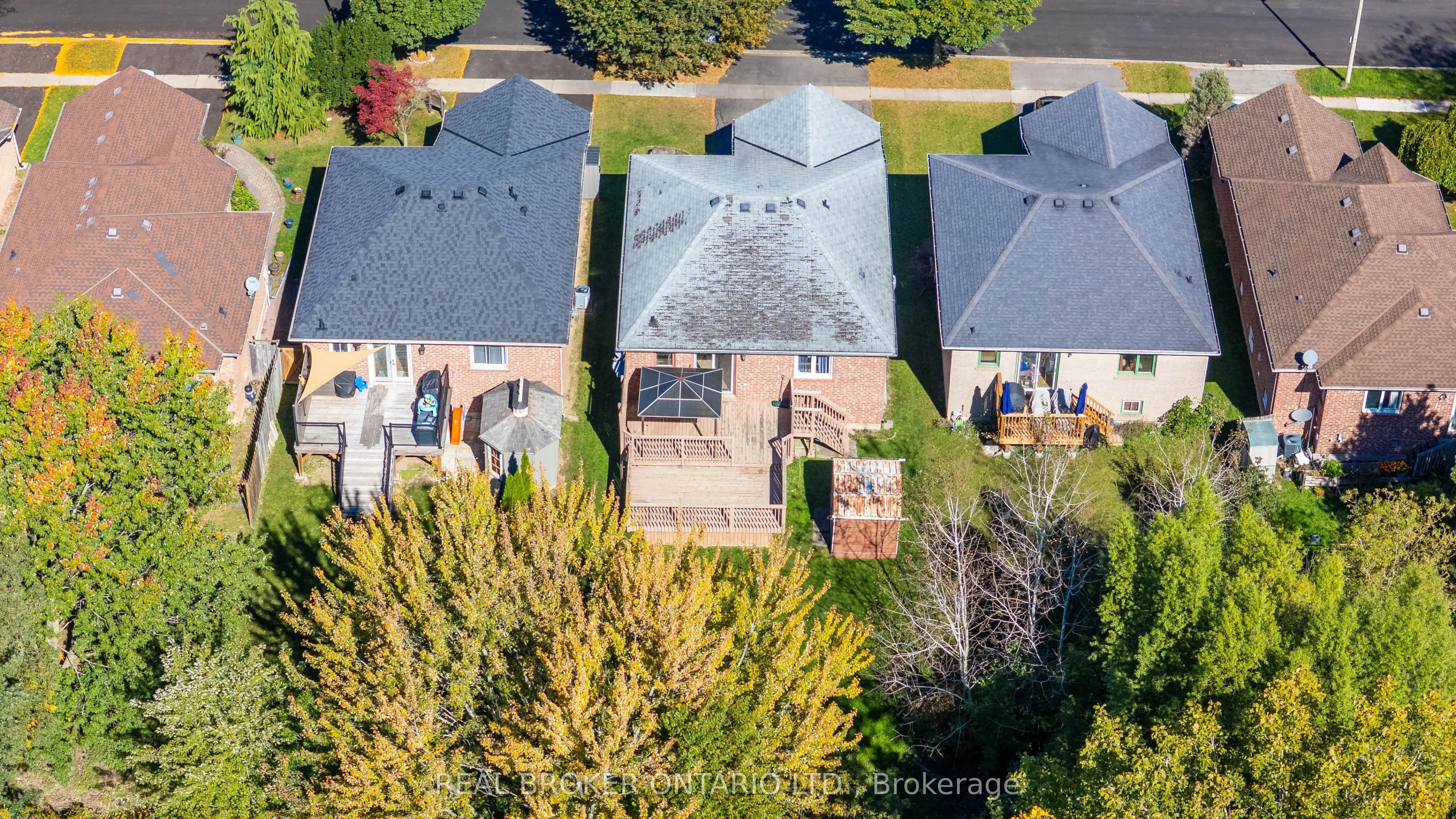 23 MADISON Court W