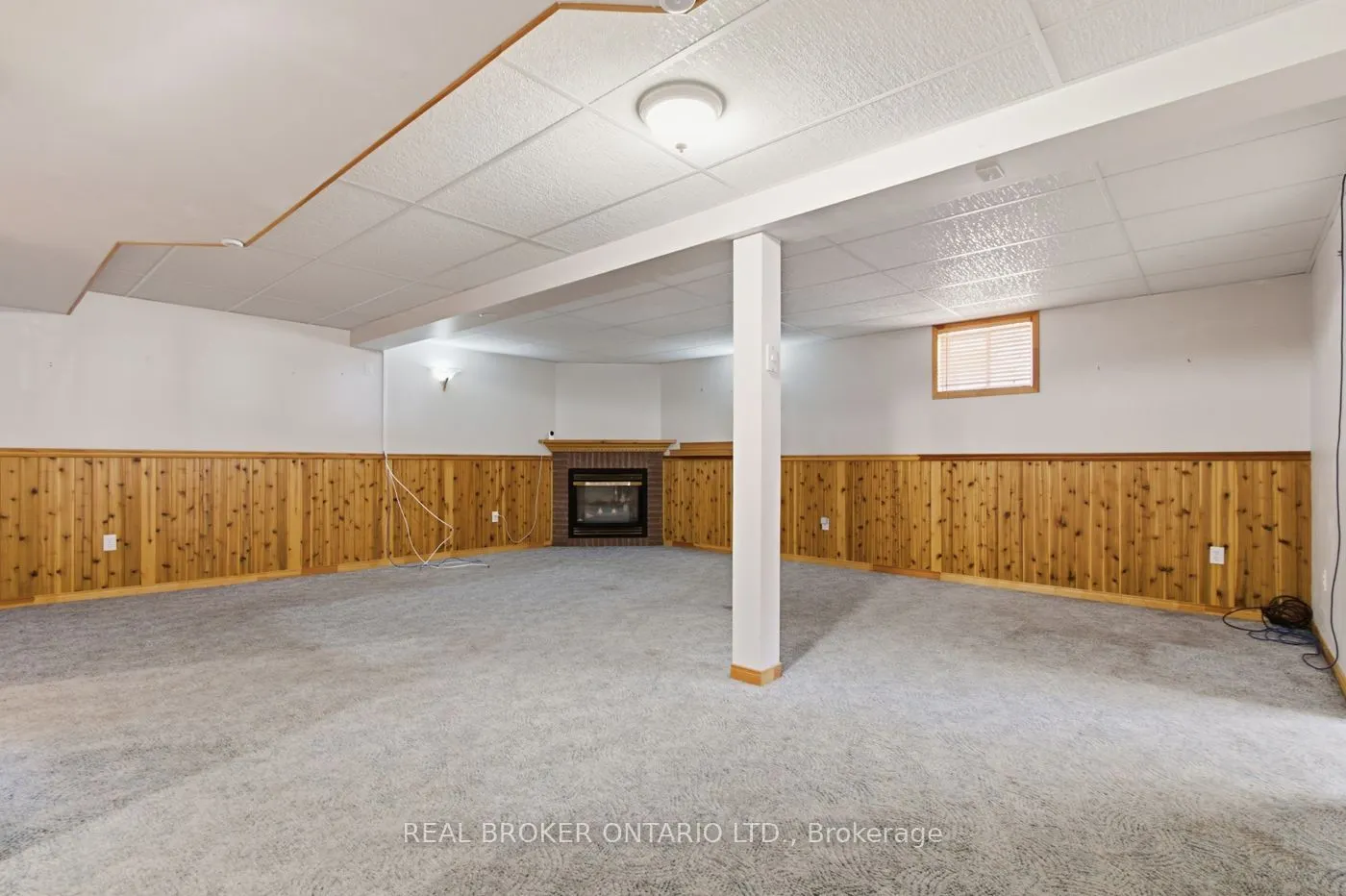 23 MADISON Court W