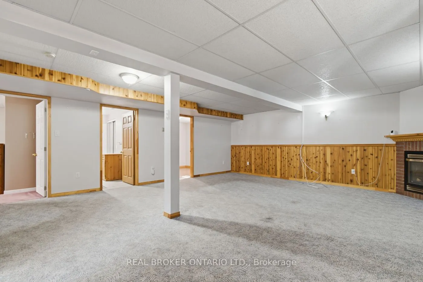 23 MADISON Court W