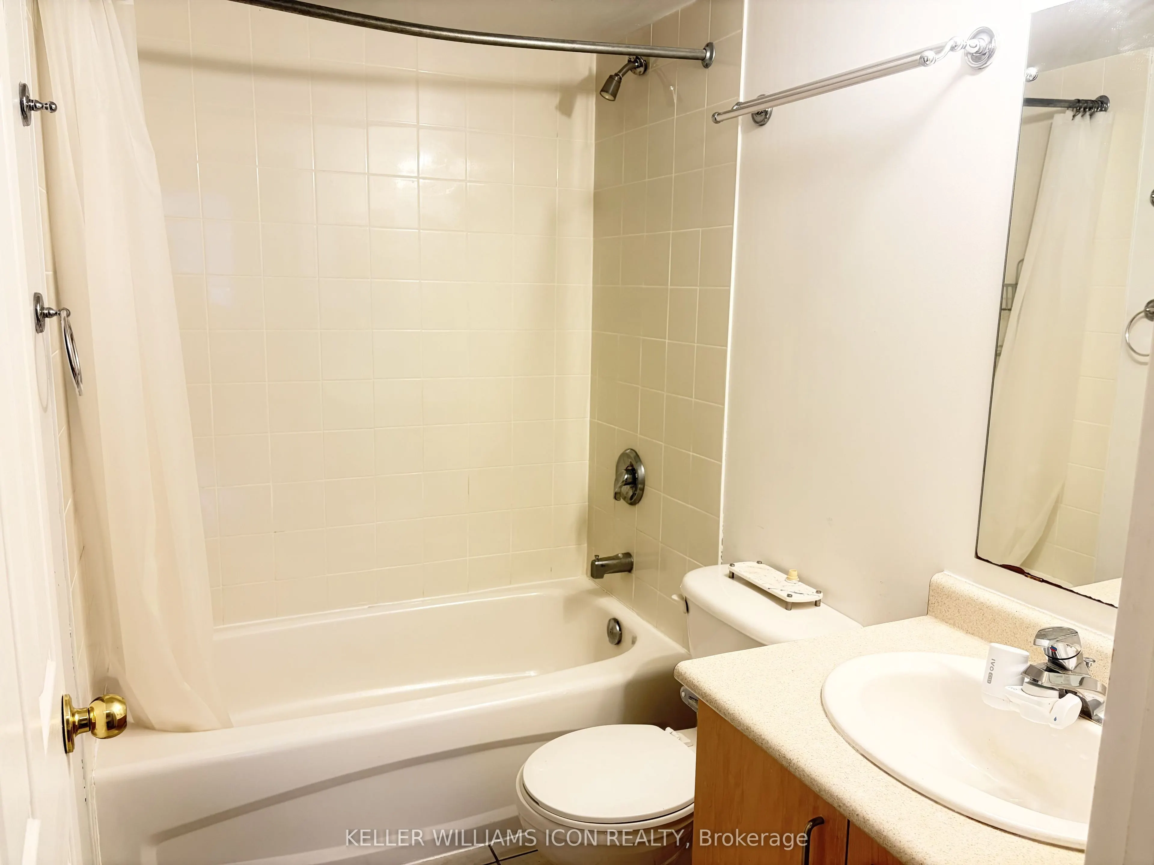429 Somerset Street W #105