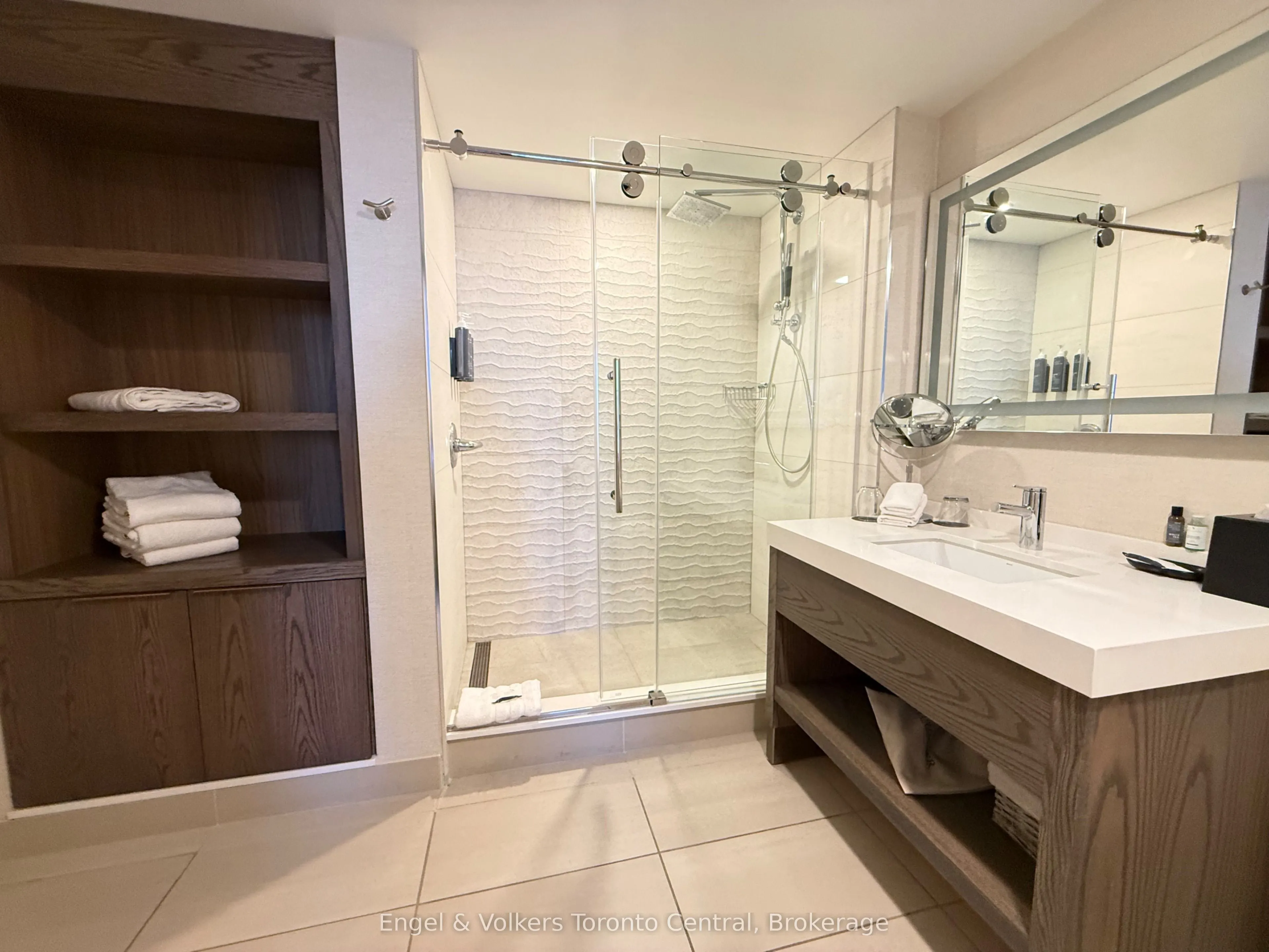 220 GORD CANNING Drive #304