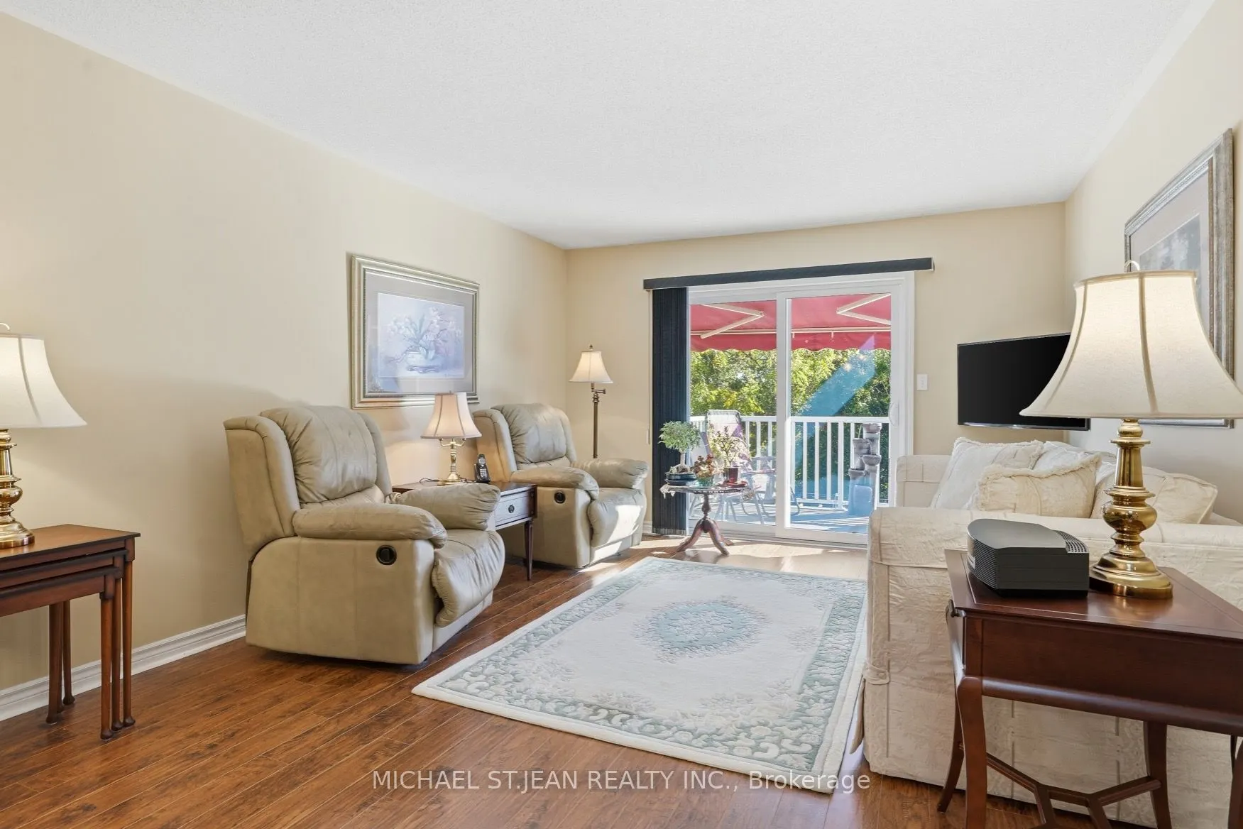 9 Kinsman Court S